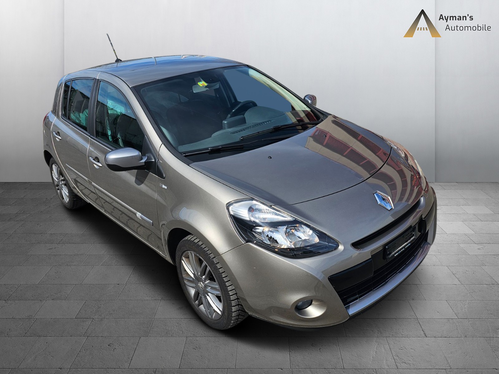 RENAULT Clio 1.2 16V Turbo Night&Day-image-2