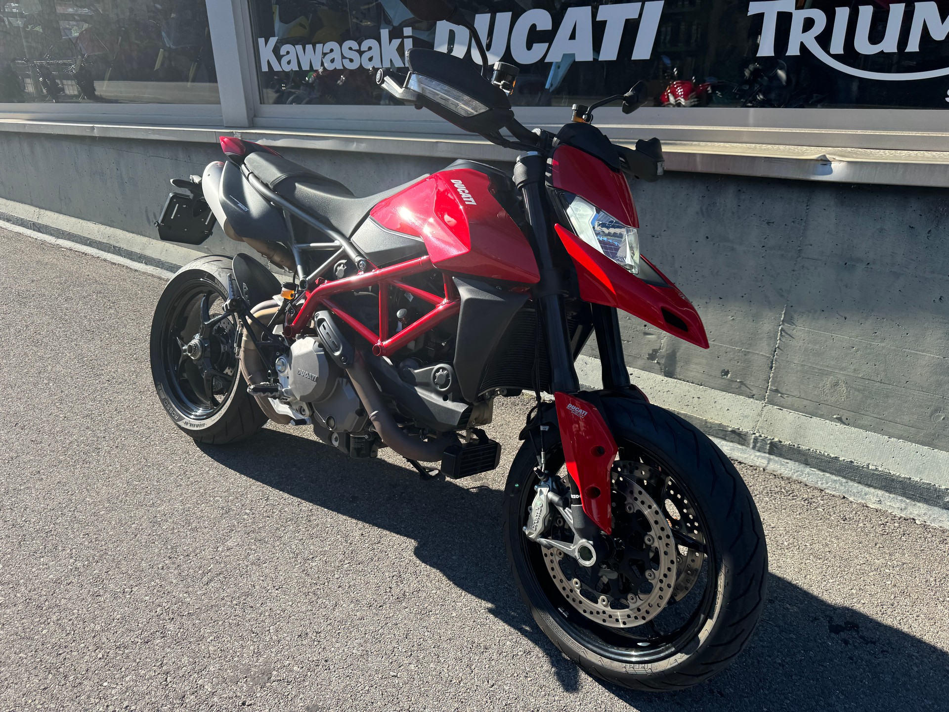 DUCATI Hypermotard 950-image-1