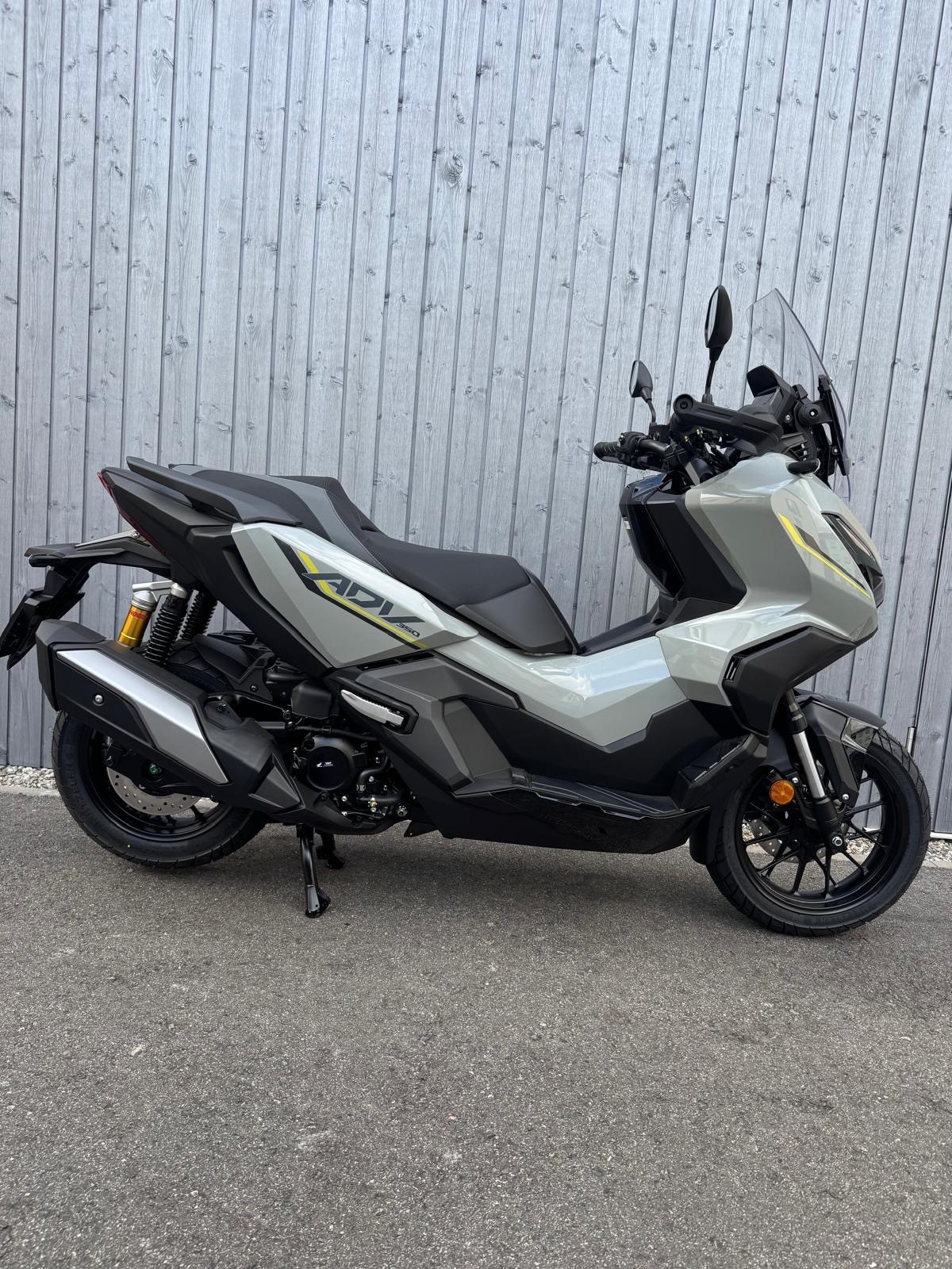 HONDA ADV 350-image-0