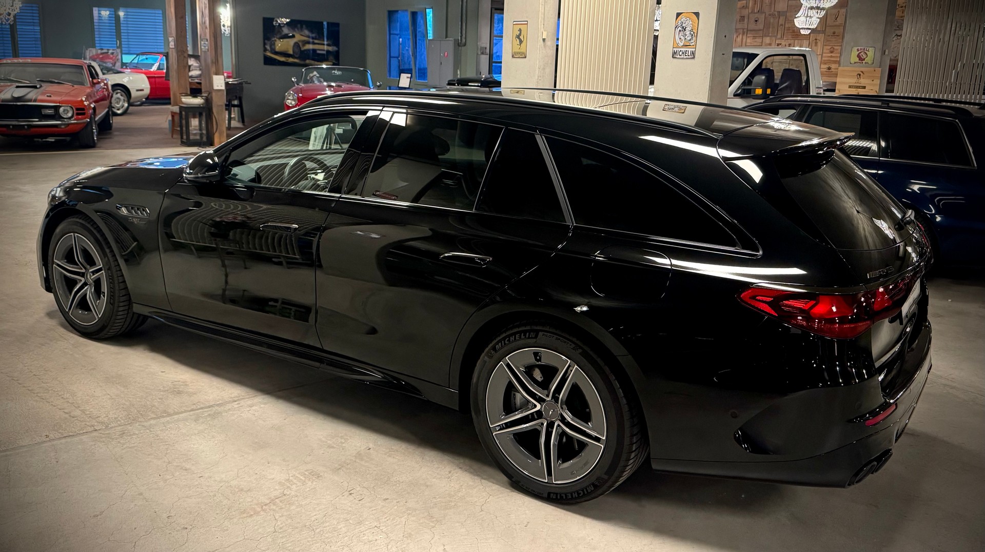 MERCEDES-BENZ E 53 Hybrid T 4Matic+ 9G-Tronic-image-13