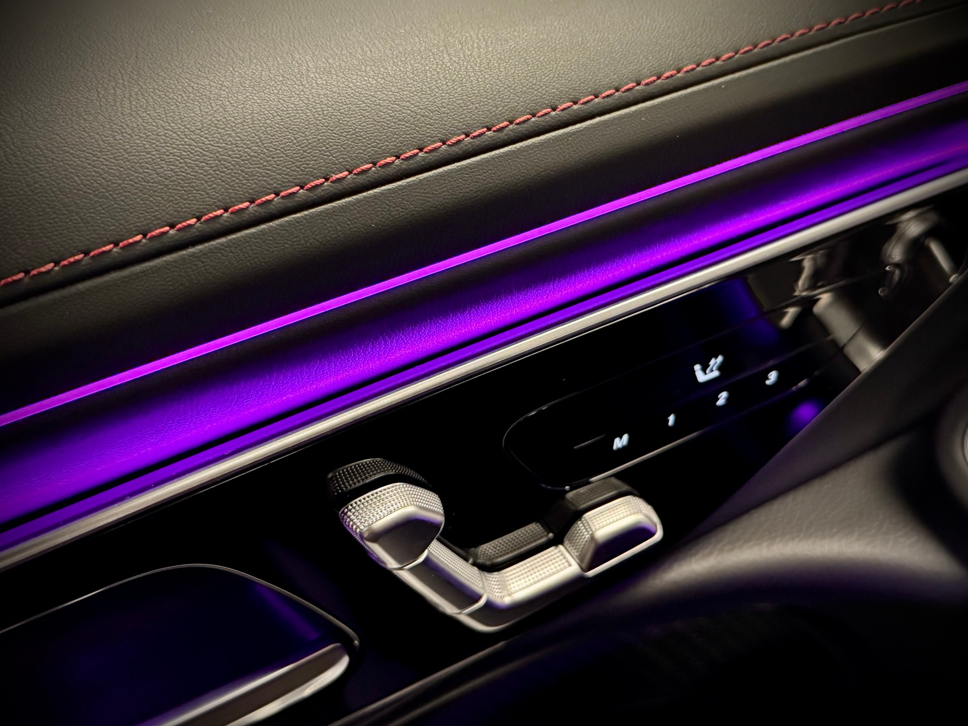 MERCEDES-BENZ E 53 Hybrid T 4Matic+ 9G-Tronic-image-27