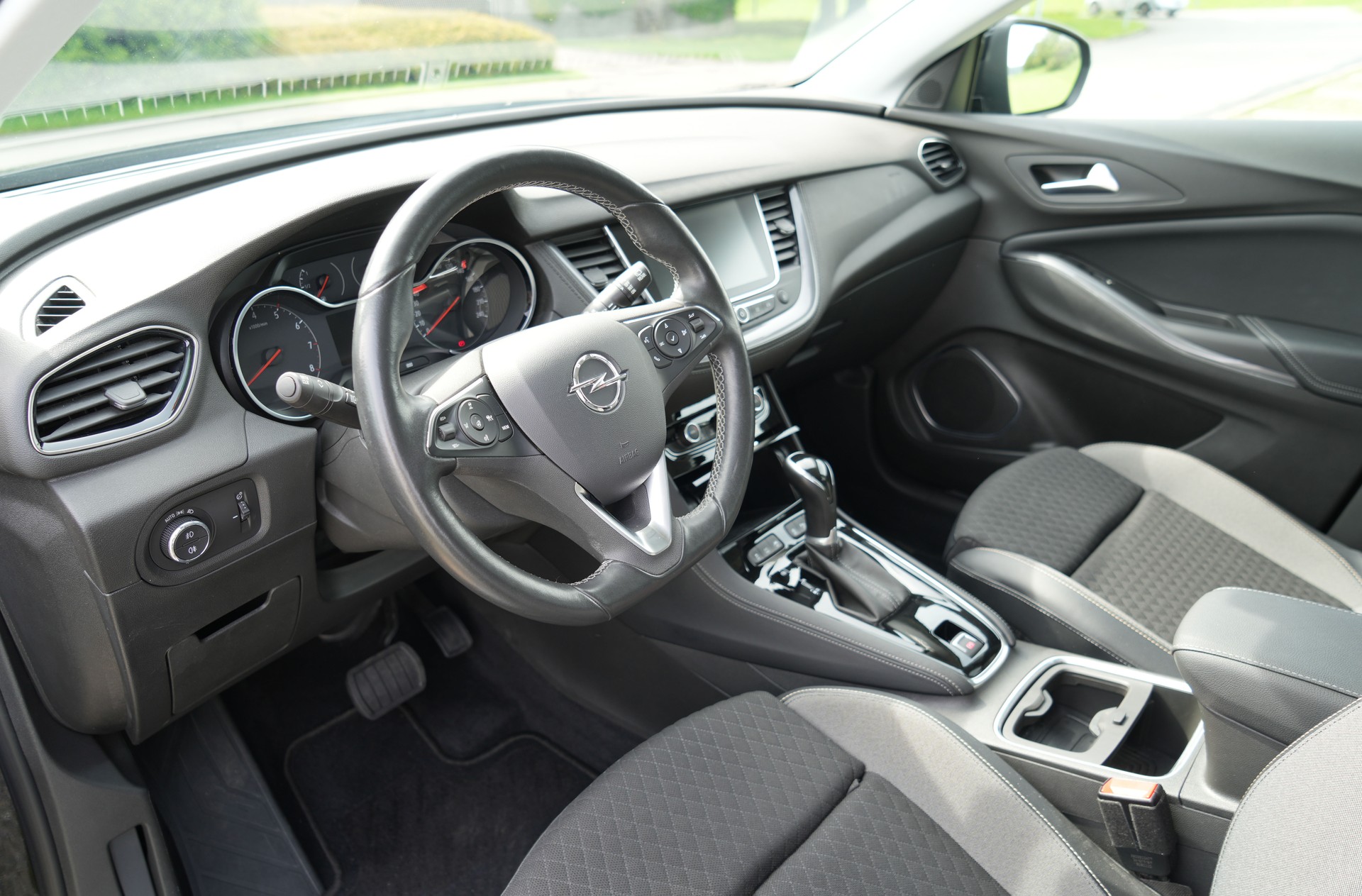 OPEL Grandland X 2.0CDTi Ultimate Automatik-image-5