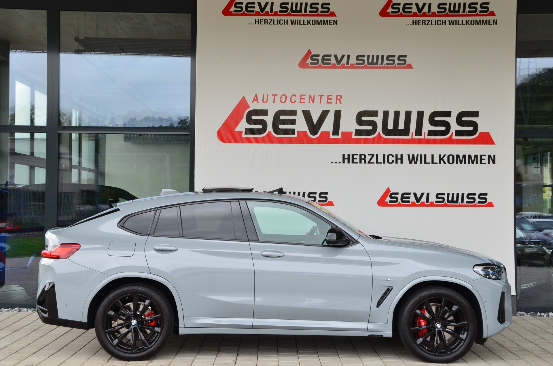 BMW X4 xDrive 48V M40d Steptronic*Ab MFK,1 Jahr oder 20'000km Garantie*-showroom-element-3