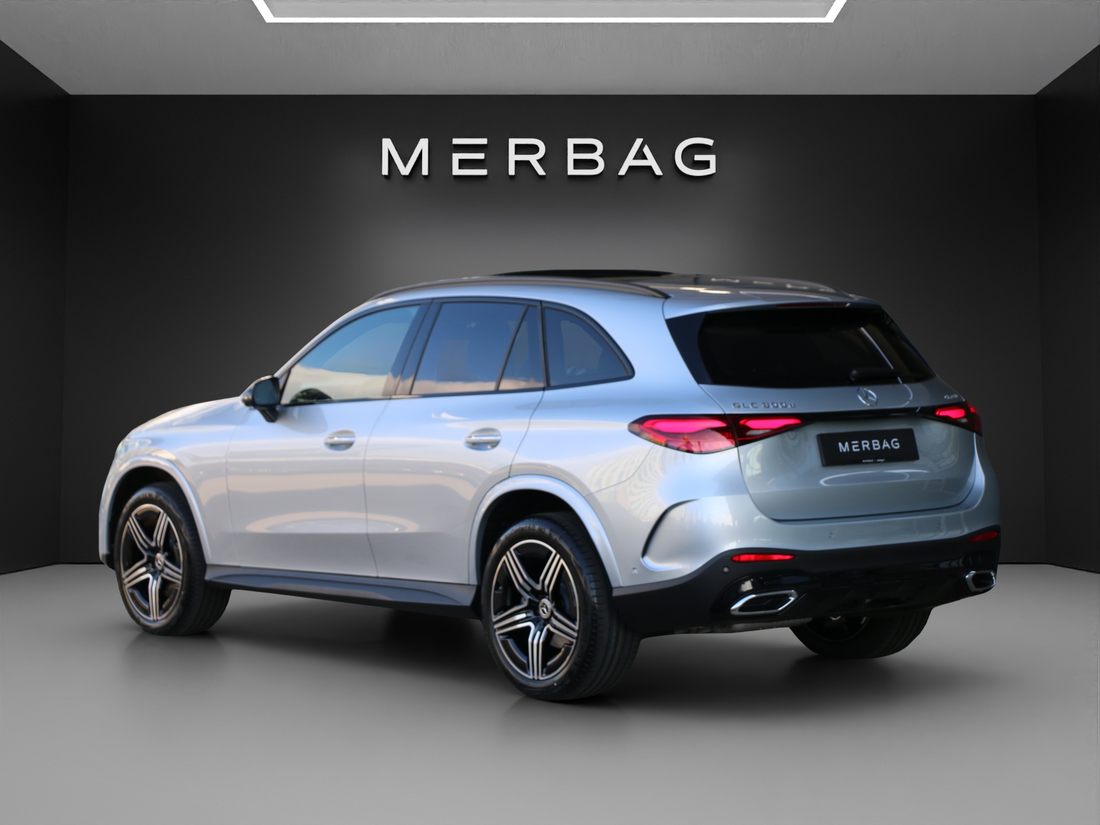 MERCEDES-BENZ GLC 300 d 4M 9G-Tronic-image-2