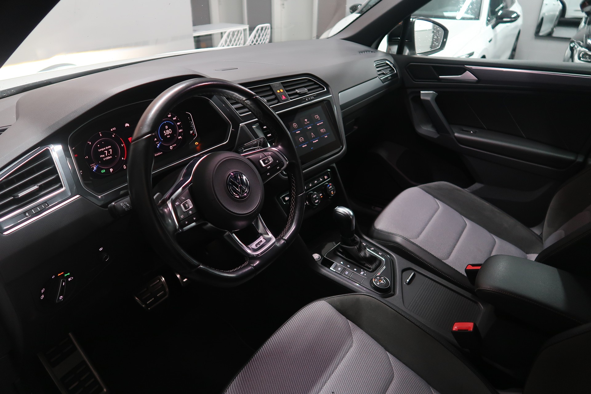 VW Tiguan 2.0 R-Line 4Motion / CH / MFK / GARANTIE-image-15
