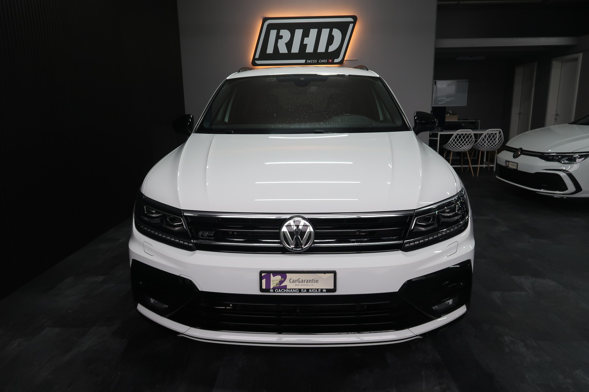 VW Tiguan 2.0 R-Line 4Motion / CH / MFK / GARANTIE-showroom-element-3