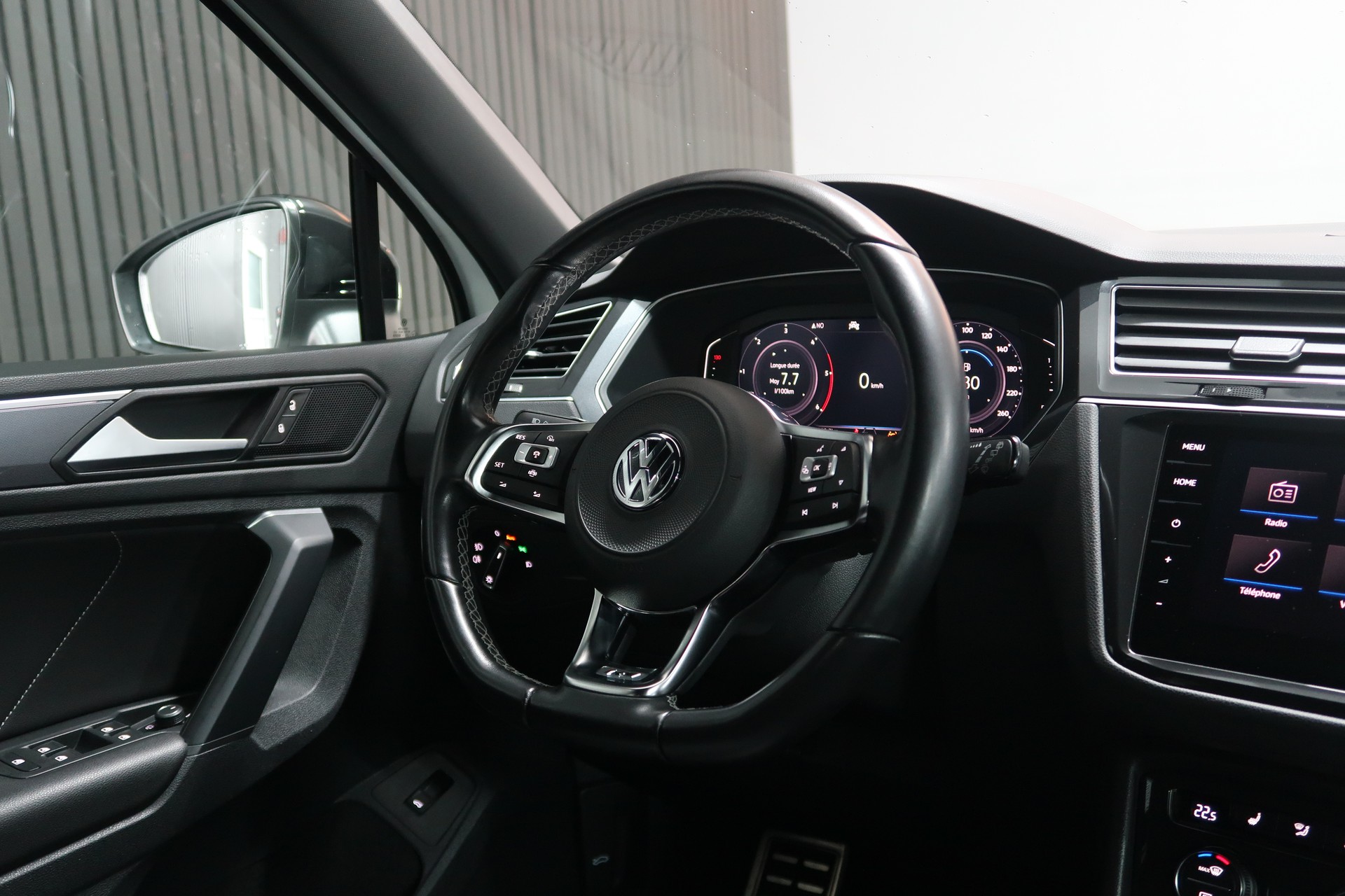 VW Tiguan 2.0 R-Line 4Motion / CH / MFK / GARANTIE-image-25