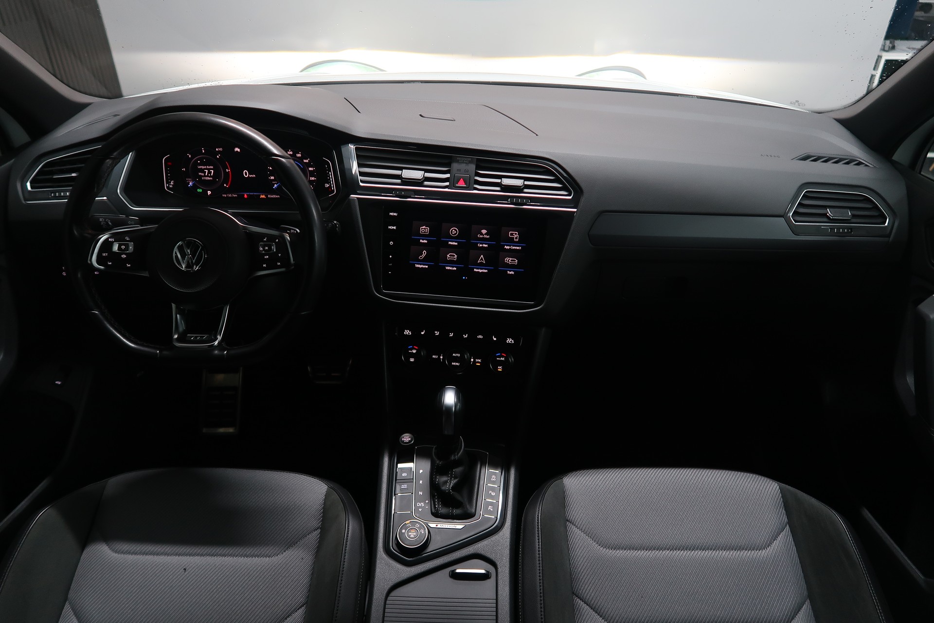 VW Tiguan 2.0 R-Line 4Motion / CH / MFK / GARANTIE-image-26