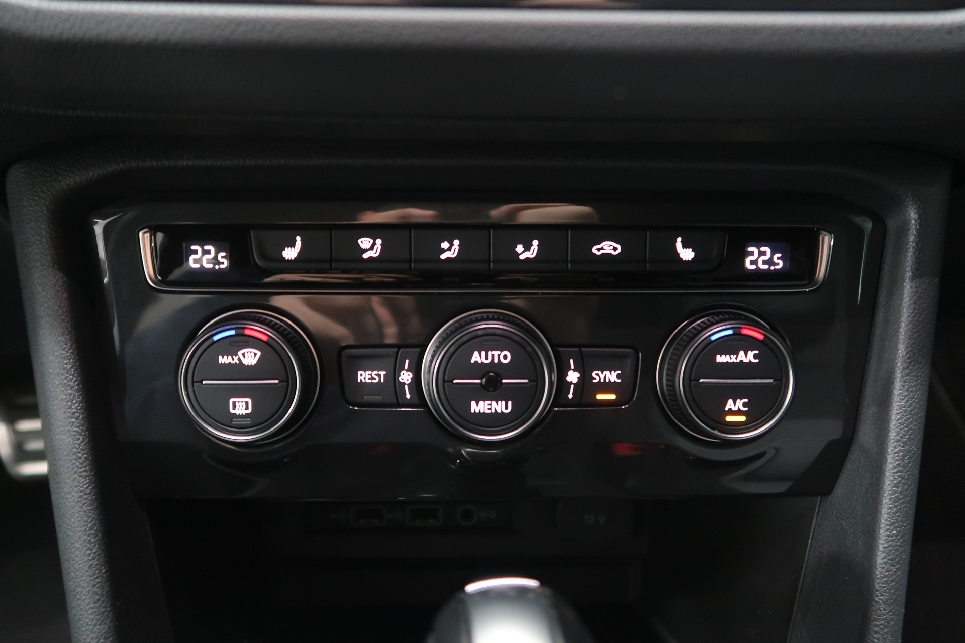 VW Tiguan 2.0 R-Line 4Motion / CH / MFK / GARANTIE-image-22