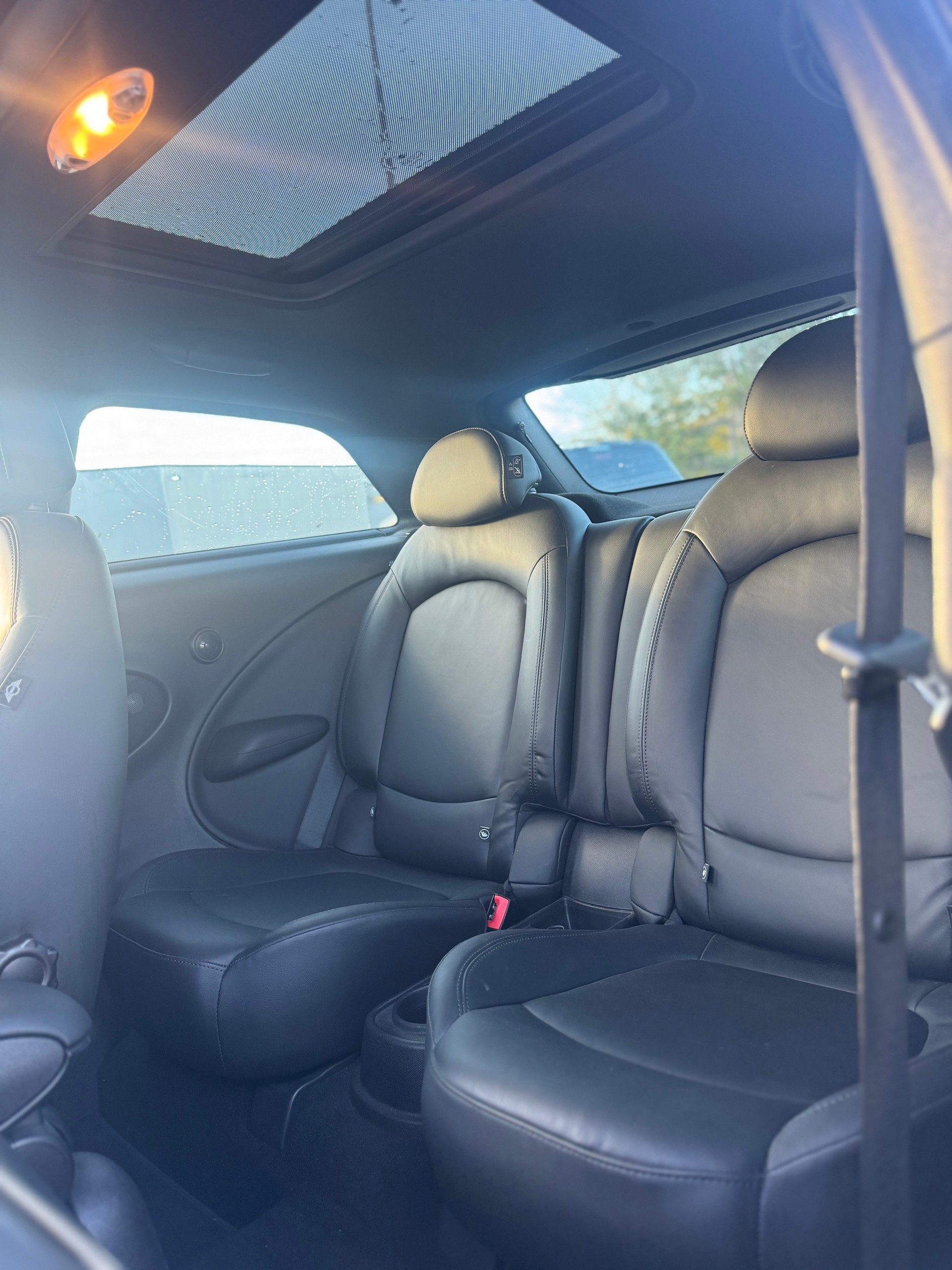 MINI Paceman Cooper S FWD-image-9