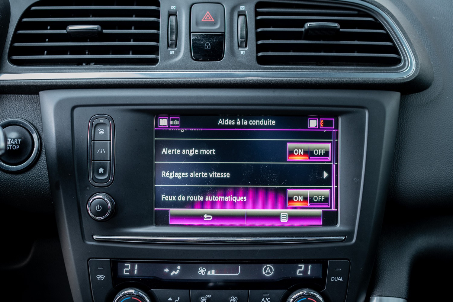 RENAULT Kadjar 1.6 dCi Intens 4x4 S-Edition-image-22