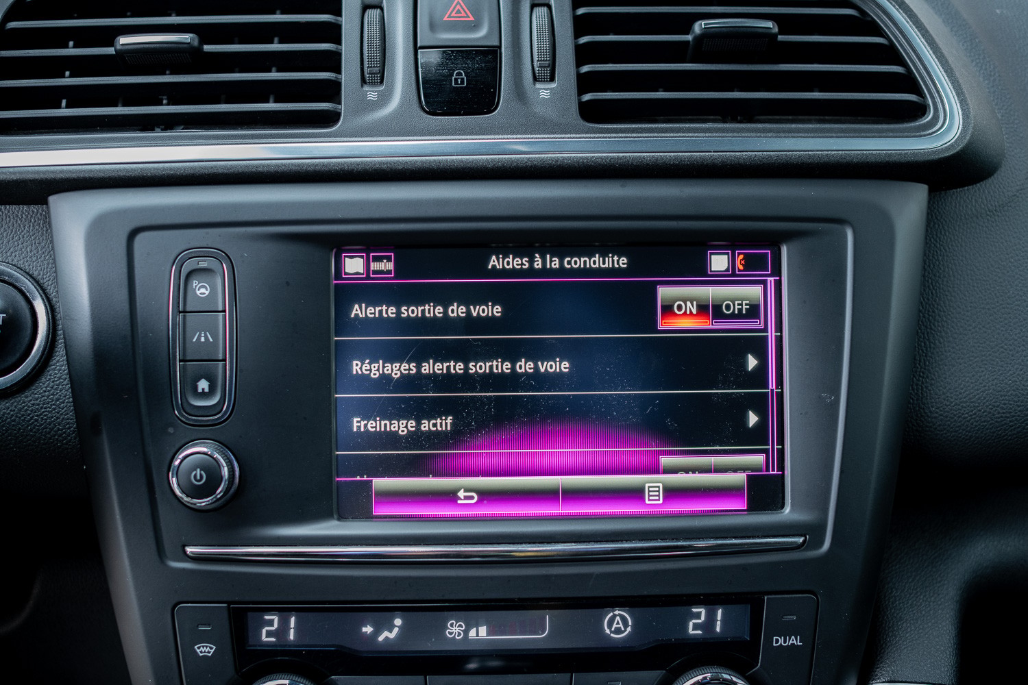 RENAULT Kadjar 1.6 dCi Intens 4x4 S-Edition-image-18