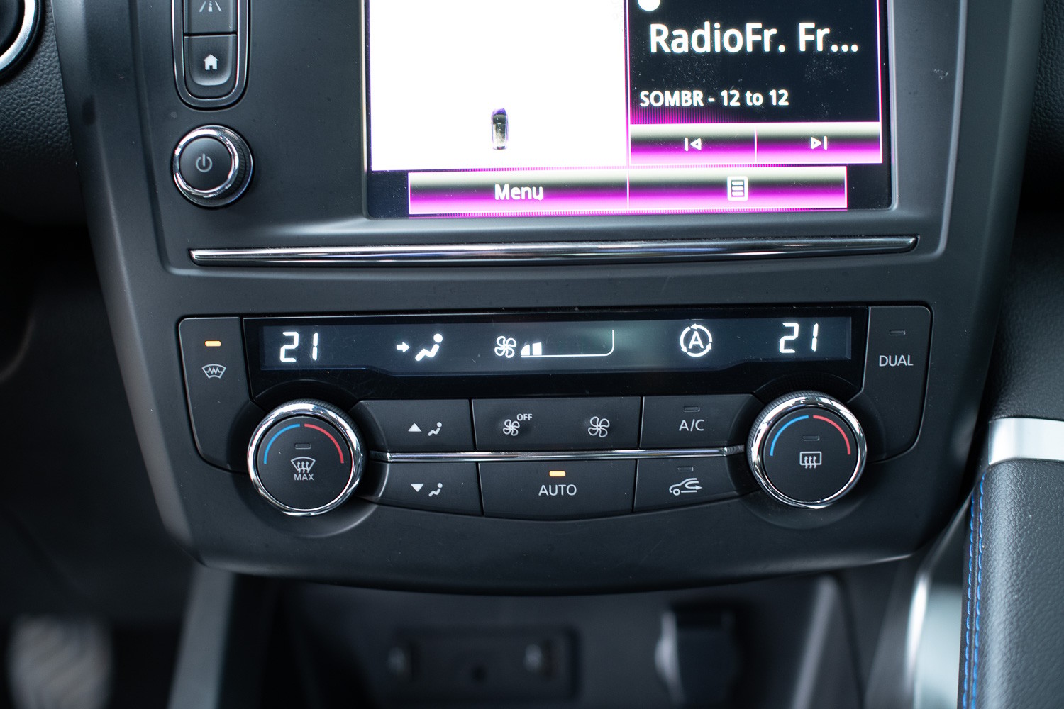 RENAULT Kadjar 1.6 dCi Intens 4x4 S-Edition-image-15