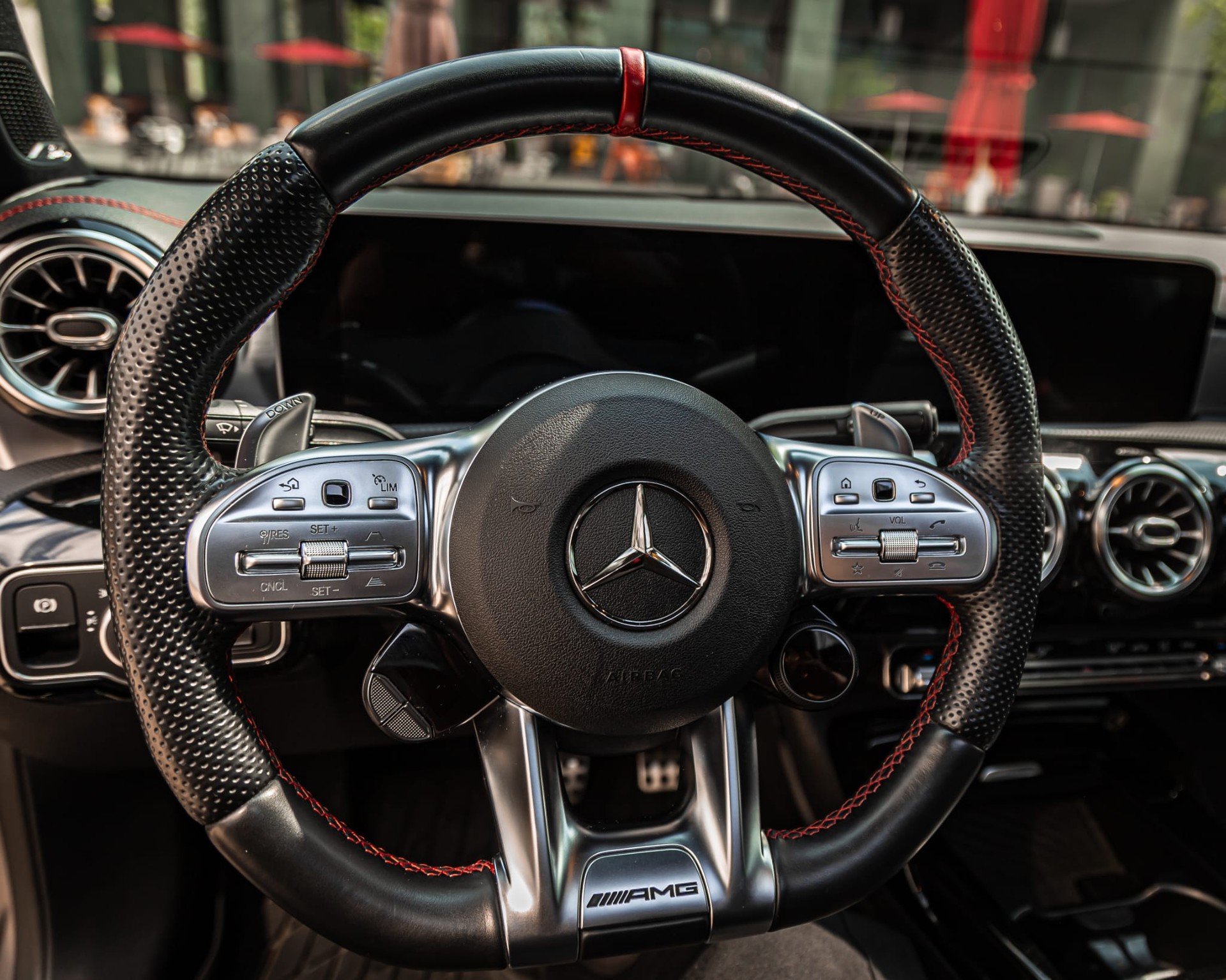 MERCEDES-BENZ CLA Shooting Brake 35 AMG 4Matic 7G-DCT-image-9