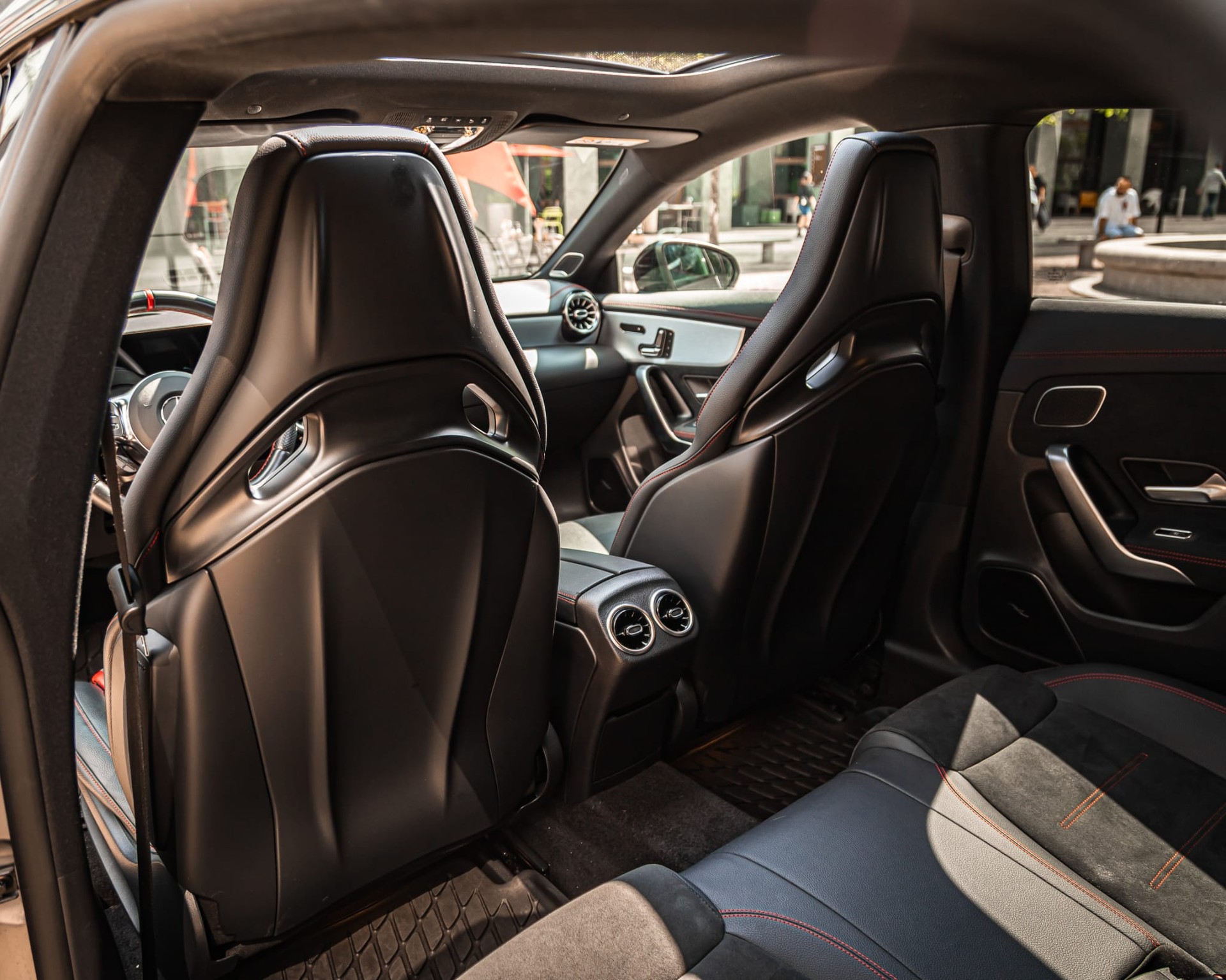 MERCEDES-BENZ CLA Shooting Brake 35 AMG 4Matic 7G-DCT-image-7