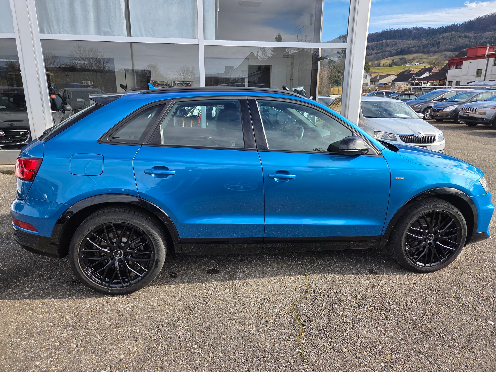 AUDI Q3 2.0 TDI sport quattro S-tronic-image-6