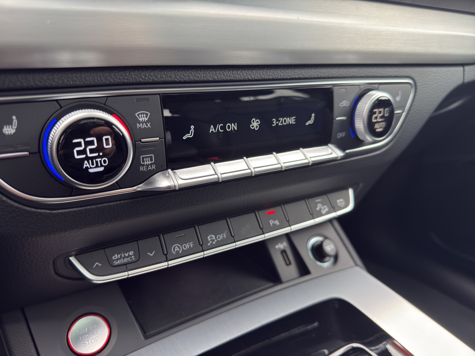 AUDI SQ5 TDI quattro tiptronic-image-17