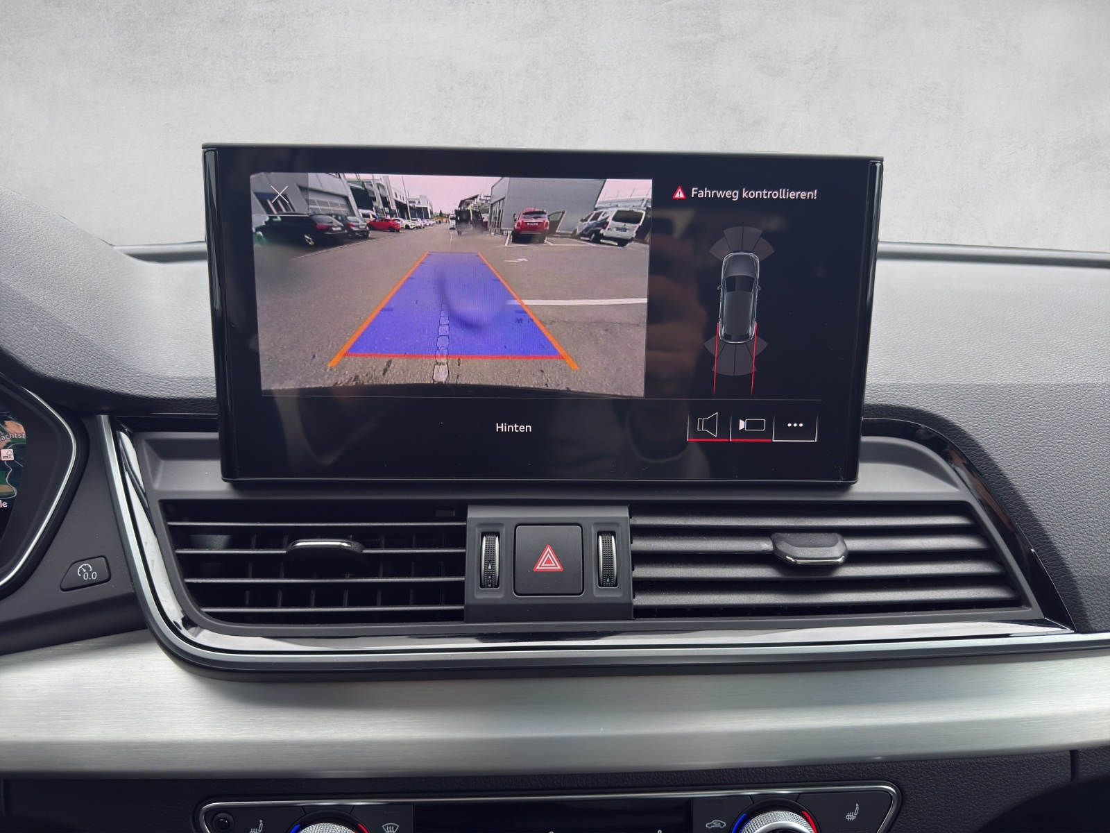 AUDI SQ5 TDI quattro tiptronic-image-14