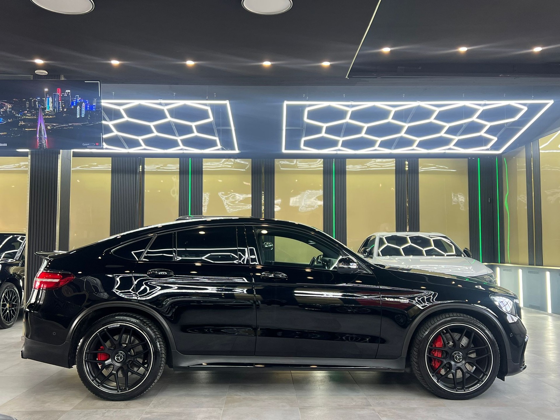 MERCEDES-BENZ GLC Coupé 63 S AMG 4Matic+ 9G-Tronic-showroom-element-3
