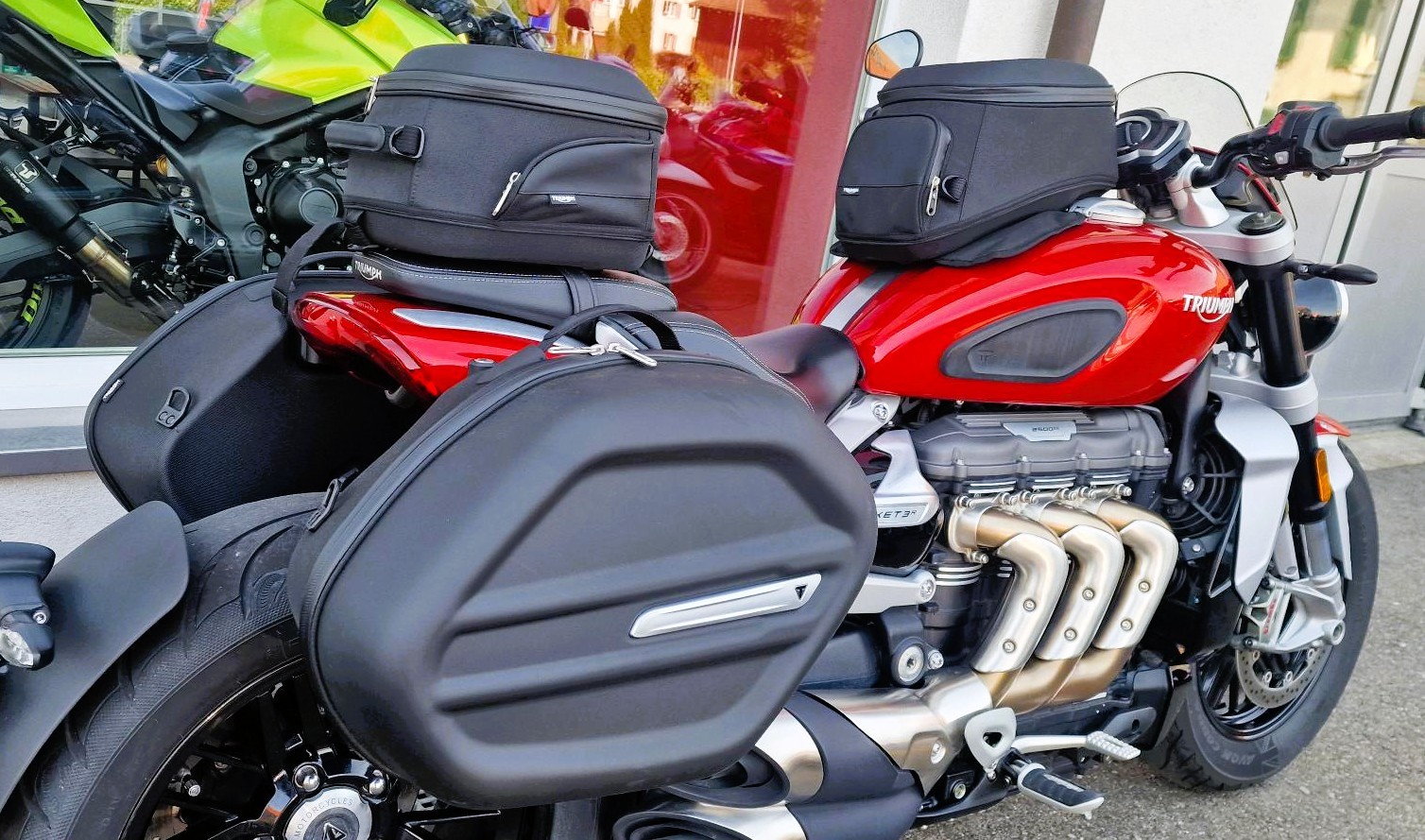 TRIUMPH Rocket 3 R-image-1