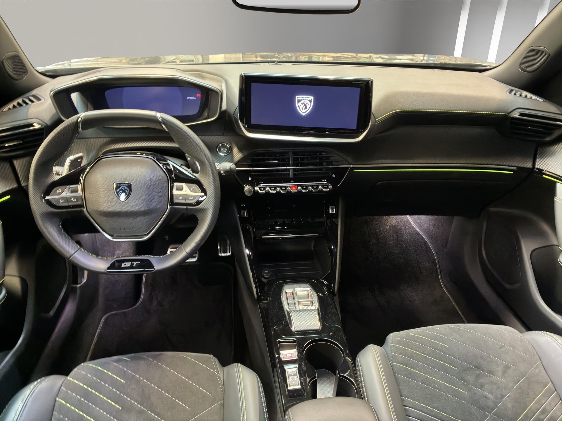 PEUGEOT 2008 1.2 PureTech GT-image-10