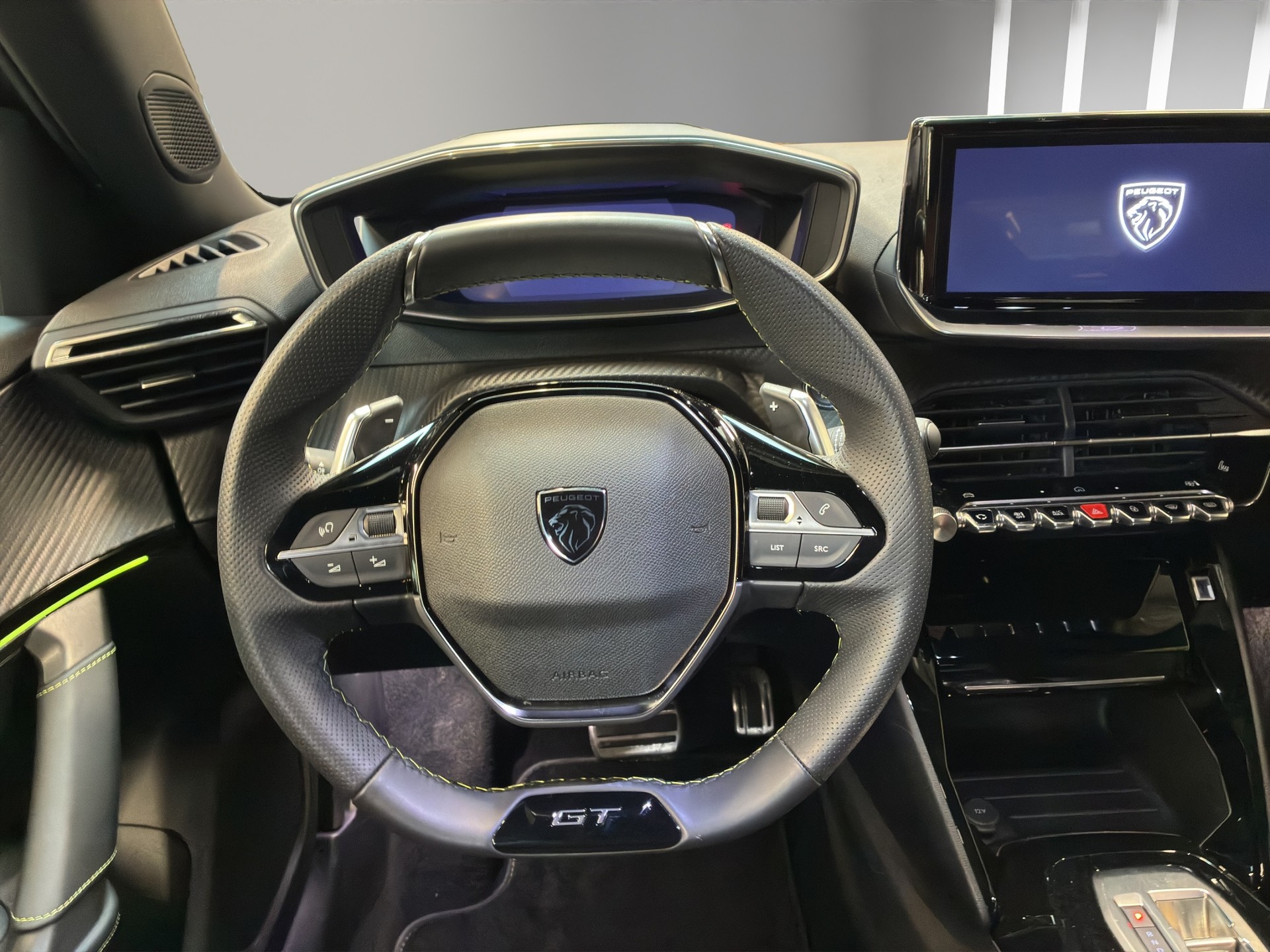 PEUGEOT 2008 1.2 PureTech GT-image-9