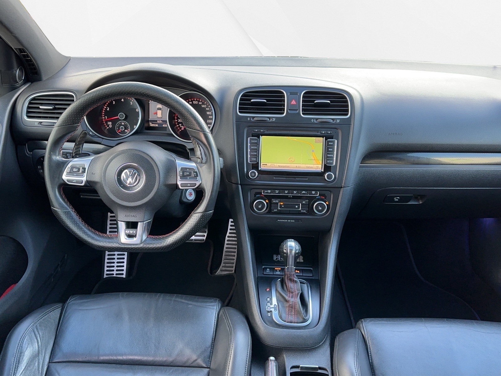VW Golf VI 2.0 TSI GTI Edition 35 DSG-image-11