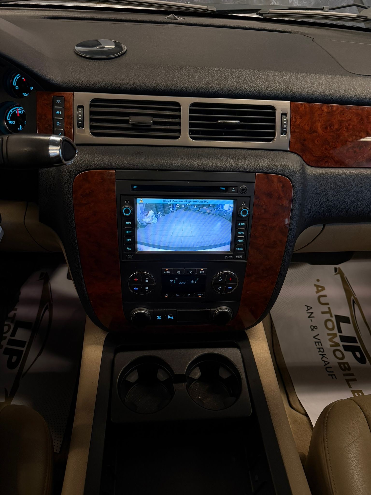 CHEVROLET TAHOE 6.0 Hybrid-image-12