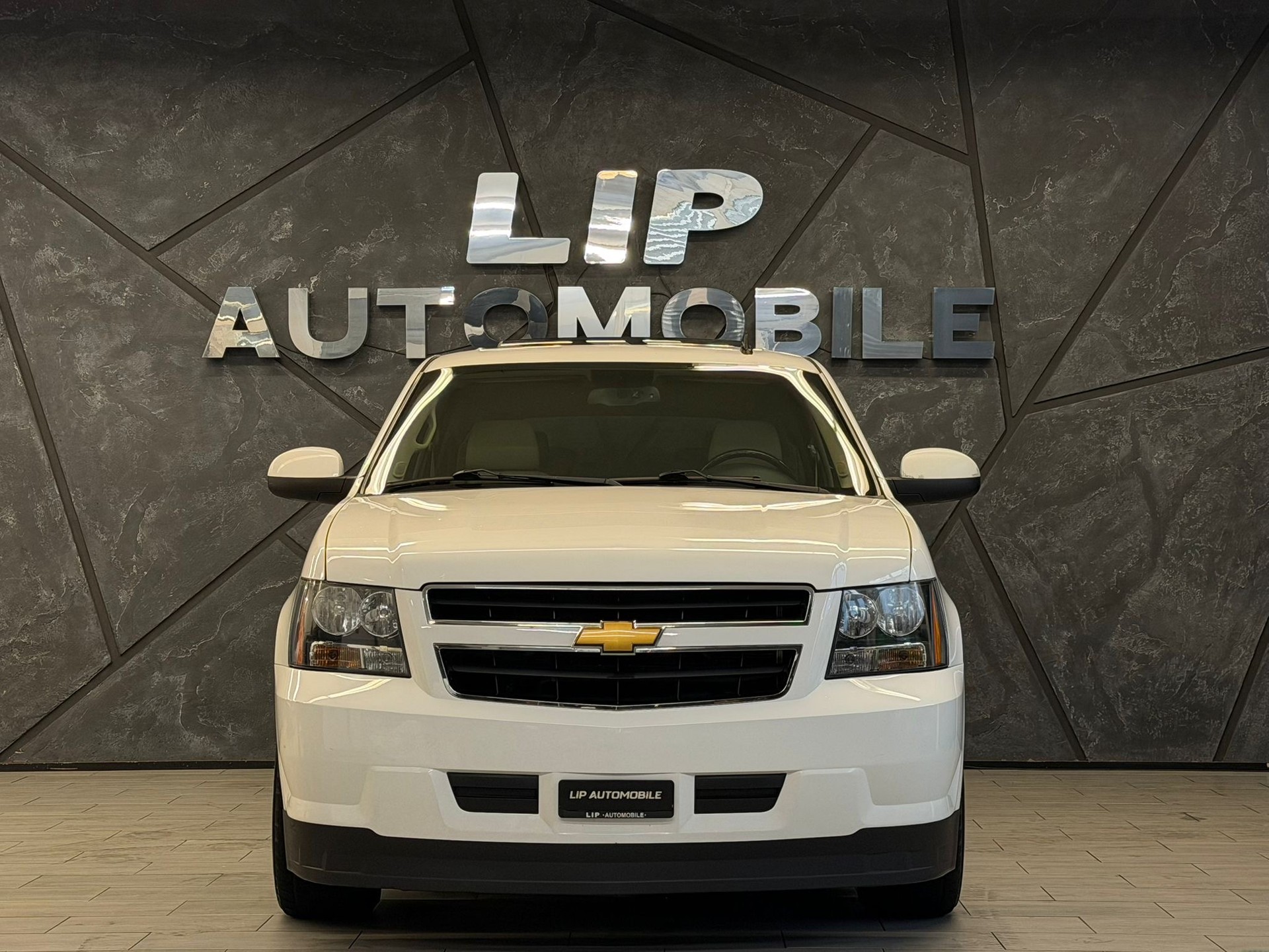 CHEVROLET TAHOE 6.0 Hybrid-showroom-element-1