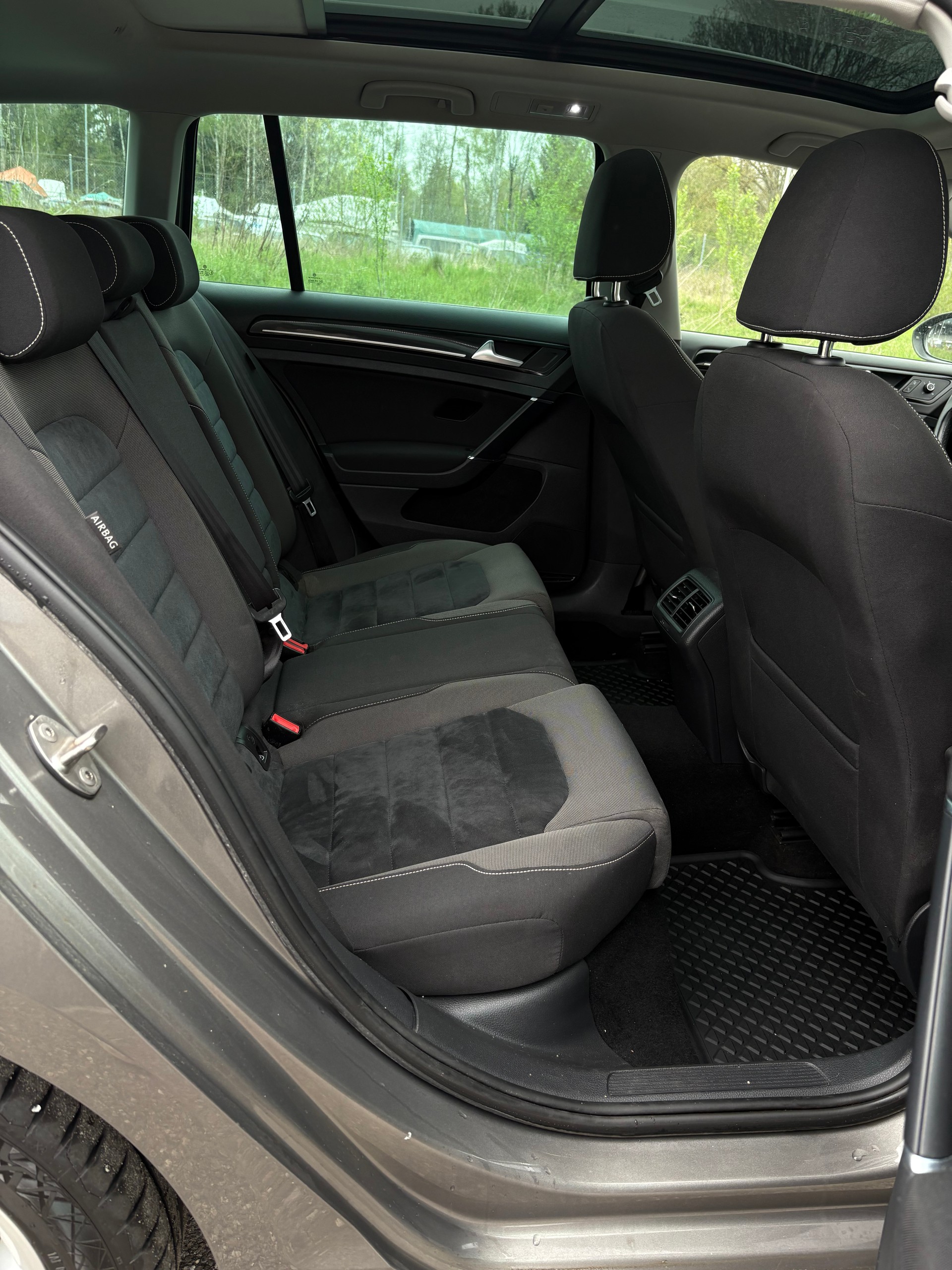 VW Golf Variant 1.4 TSI Comfortline DSG-image-11