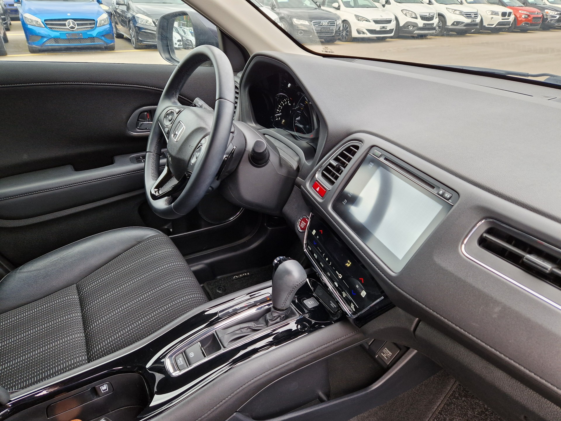 HONDA HR-V 1.5i-VTEC Executive CVT-image-6