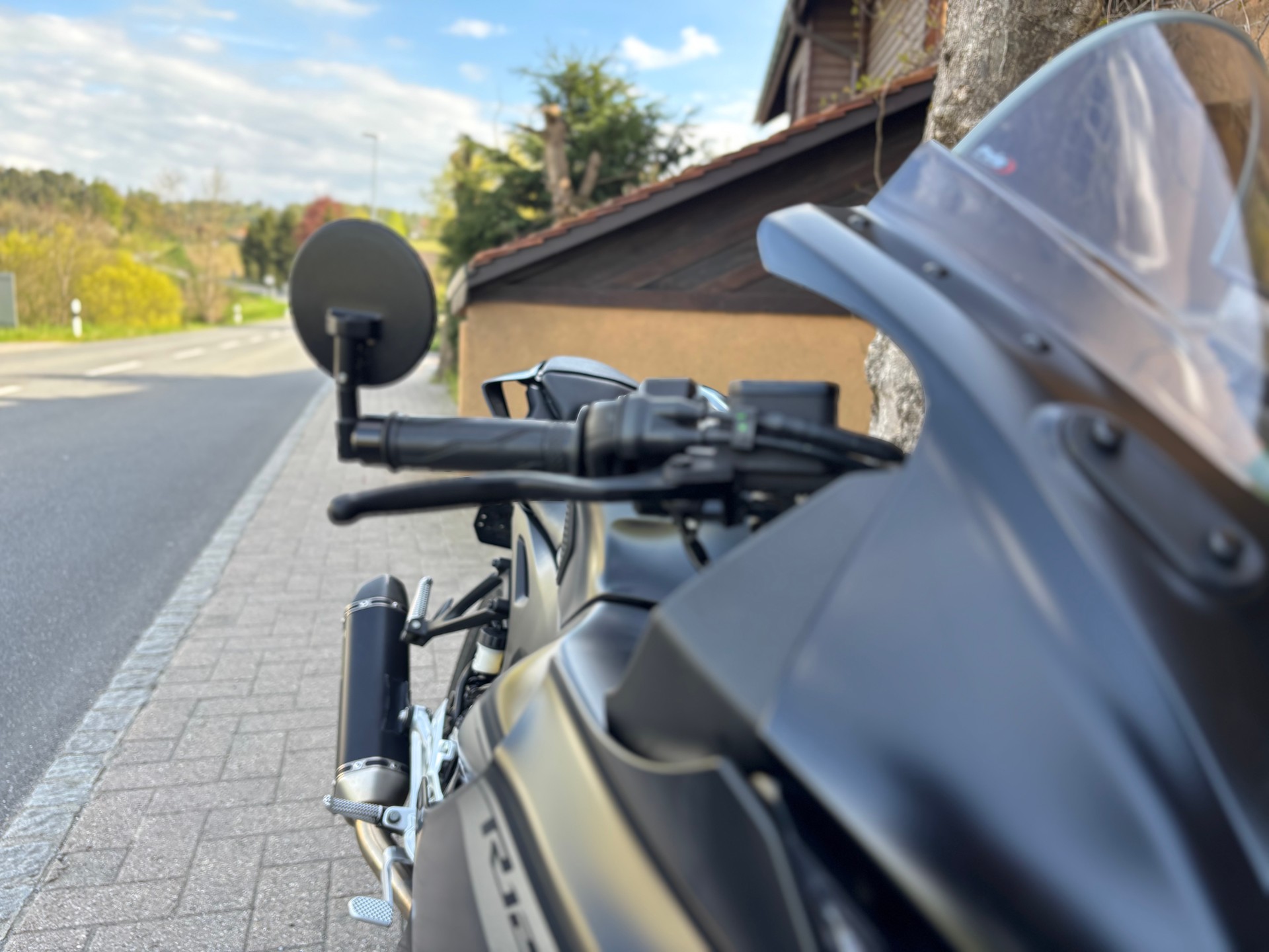 YAMAHA YZF-R 125 ABS-image-3