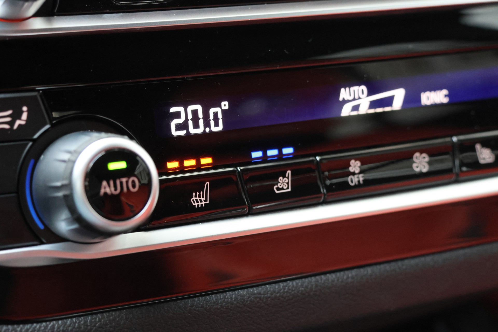 BMW X4M M Competition Steptronic (CH)-image-28