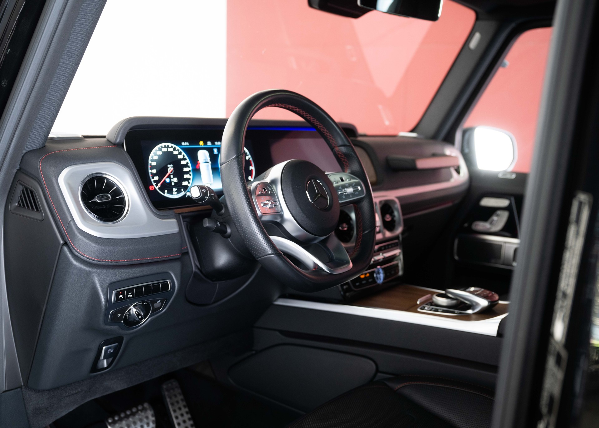MERCEDES-BENZ G 500 AMG Line (Leasing 2.99%, 1st hand Swiss car, splendid condition)-image-18