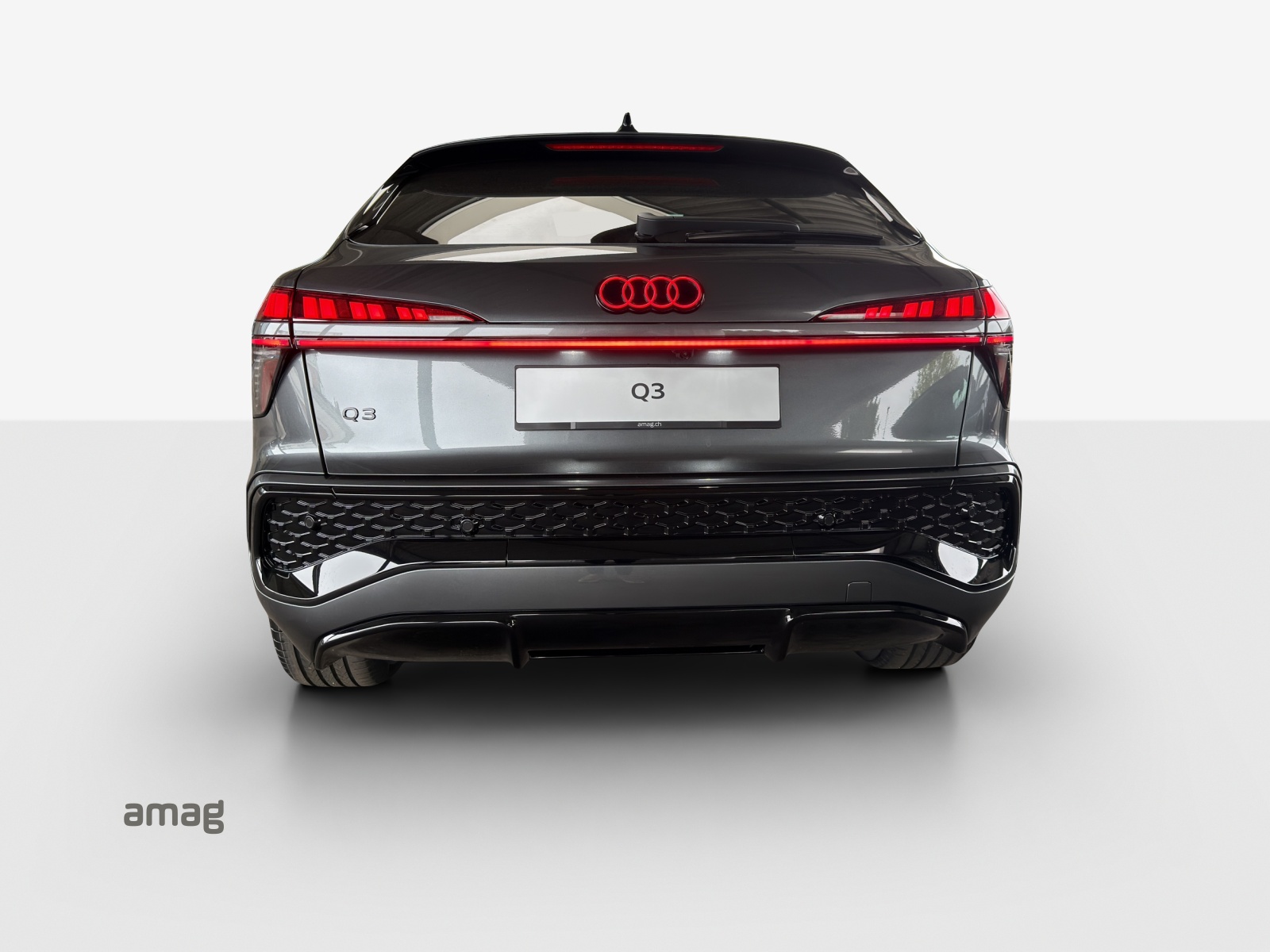 AUDI Q3 Sportback 110 kW TFSI S tronic-showroom-element-3