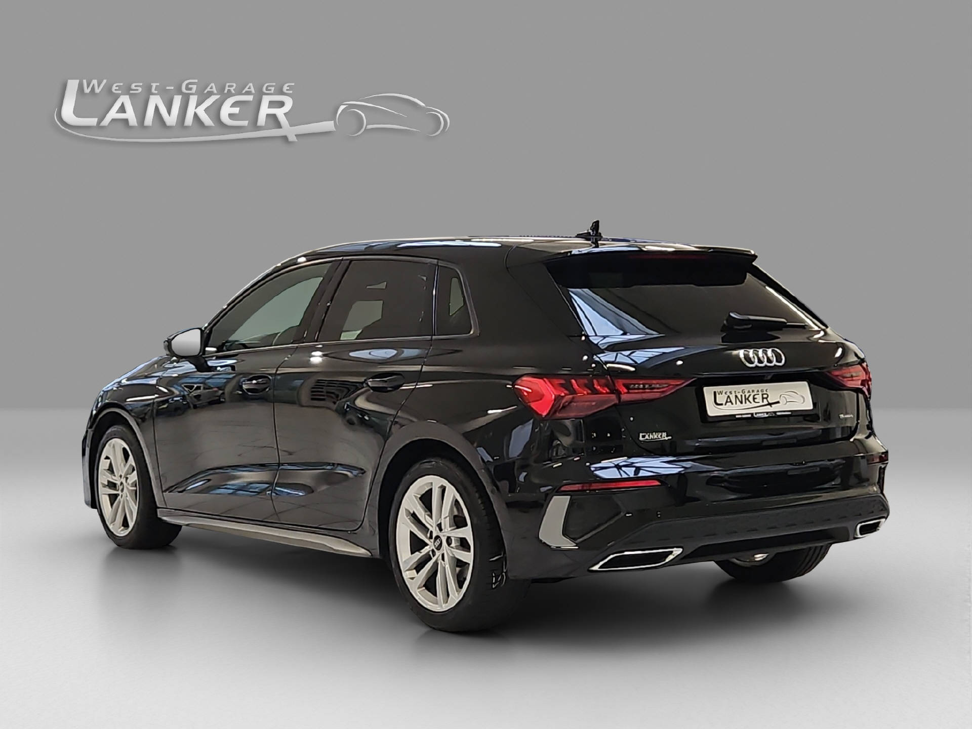 AUDI A3 Sportback 2.0 40 TFSI S Line quattro S-Tronic-showroom-element-3