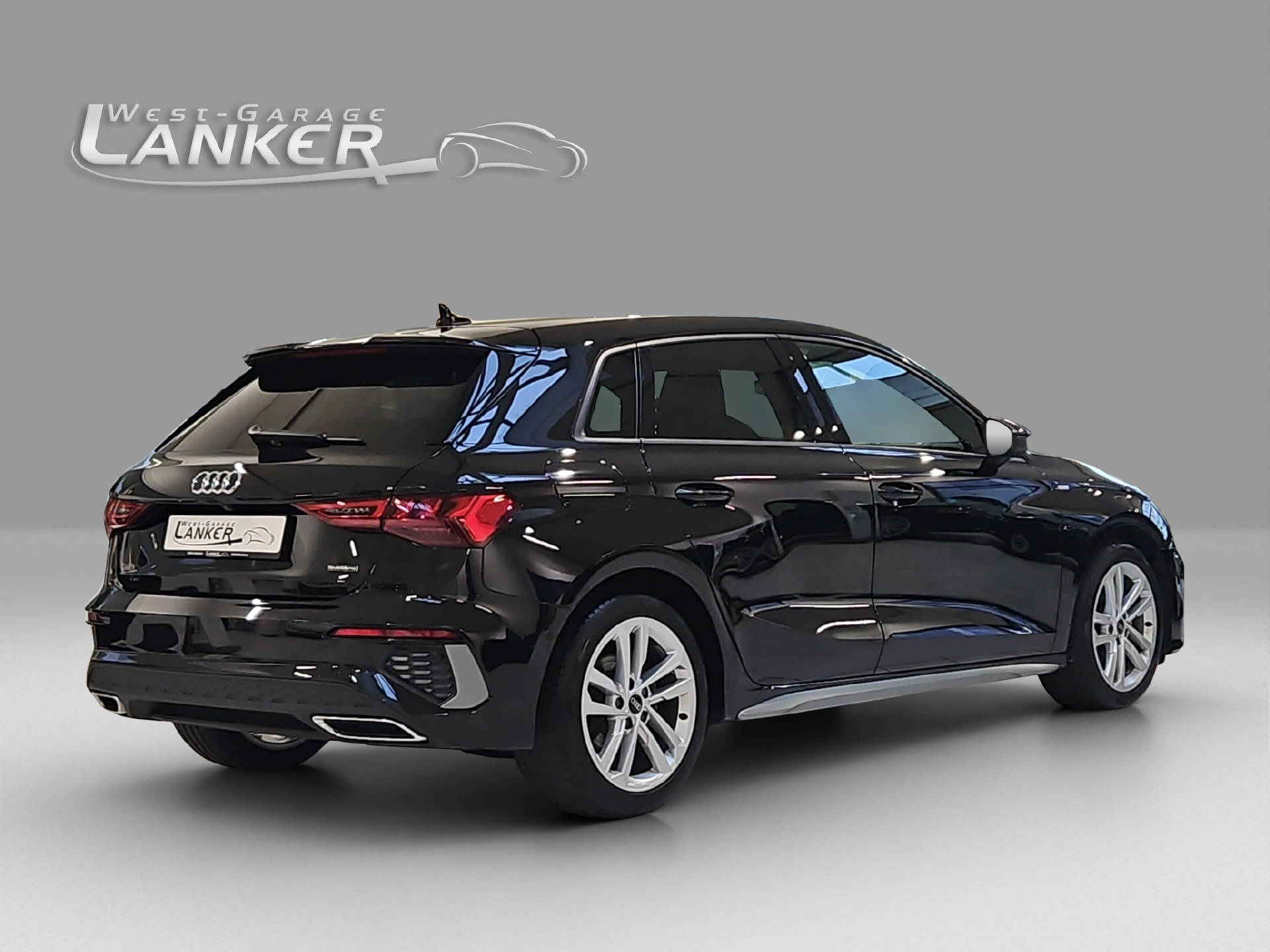 AUDI A3 Sportback 2.0 40 TFSI S Line quattro S-Tronic-showroom-element-2