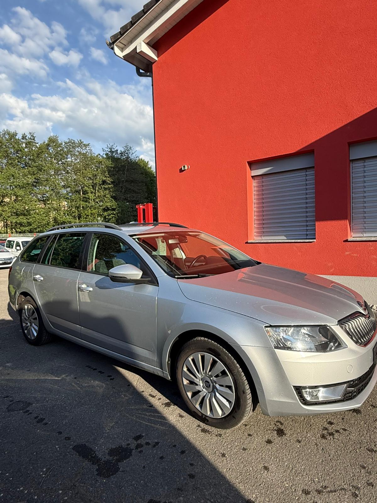 SKODA Octavia Combi 2.0 TDI Style 4x4 DSG-image-2