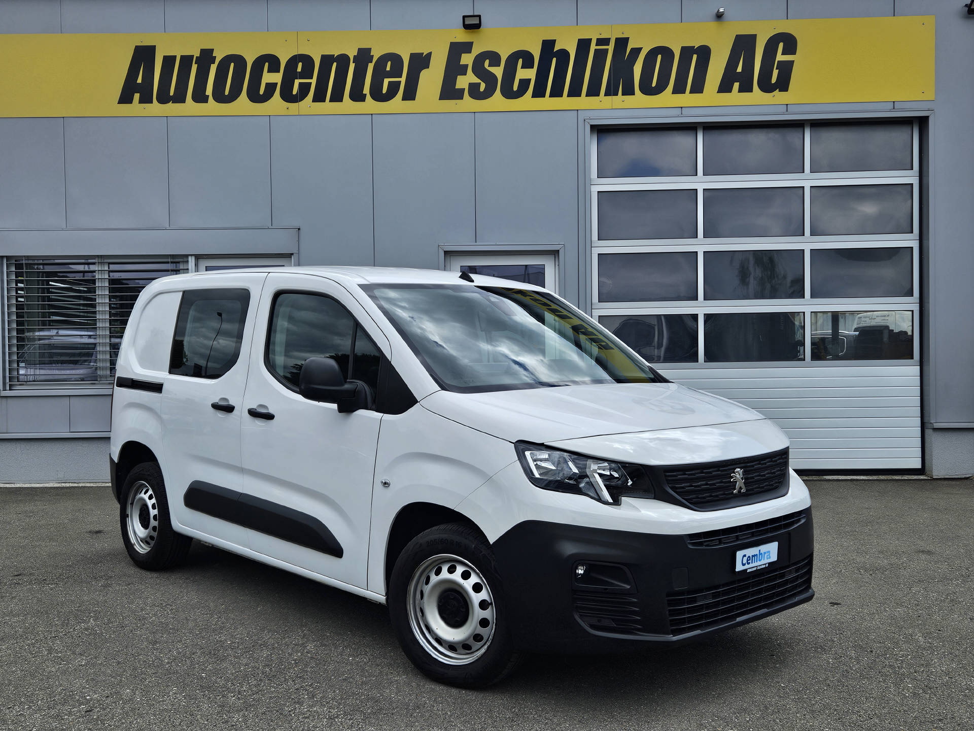 PEUGEOT Partner Kaw. 1000 Standard 1.5 BlueHDI 130 Asphalt S/S Long-showroom-element-3