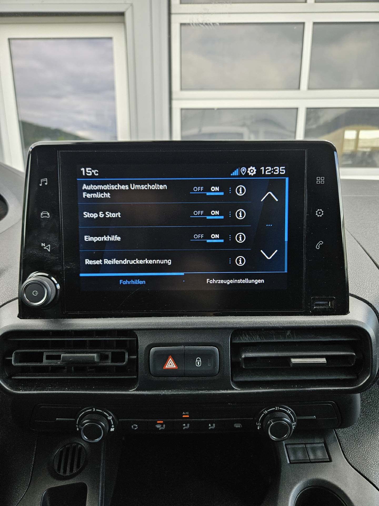 PEUGEOT Partner Kaw. 1000 Standard 1.5 BlueHDI 130 Asphalt S/S-image-13