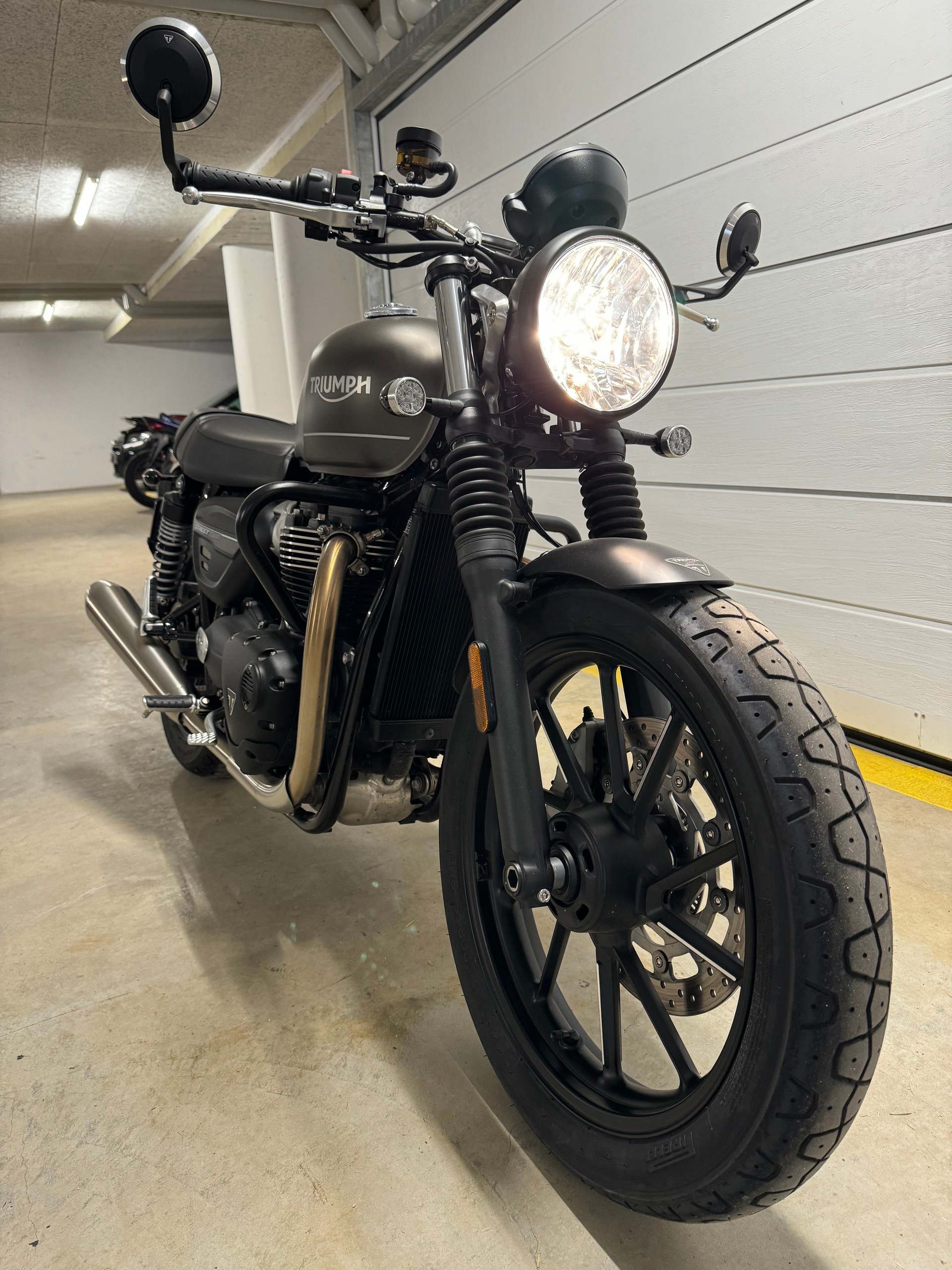 TRIUMPH Street Twin 900 Special Edition (35kW)-image-8