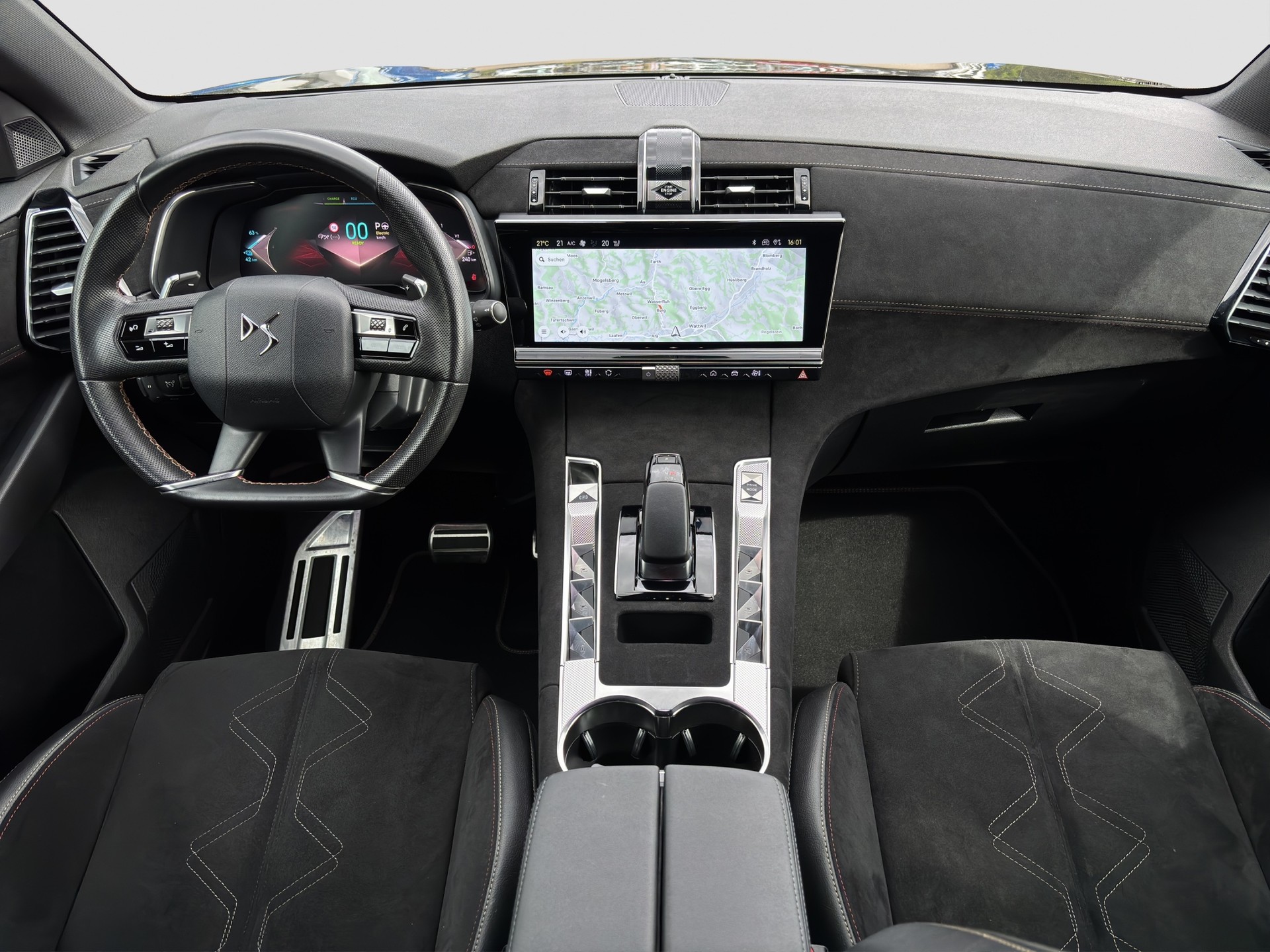 DS AUTOMOBILES DS 7 E-Tense 300 4x4 Ligne Noire-showroom-element-3