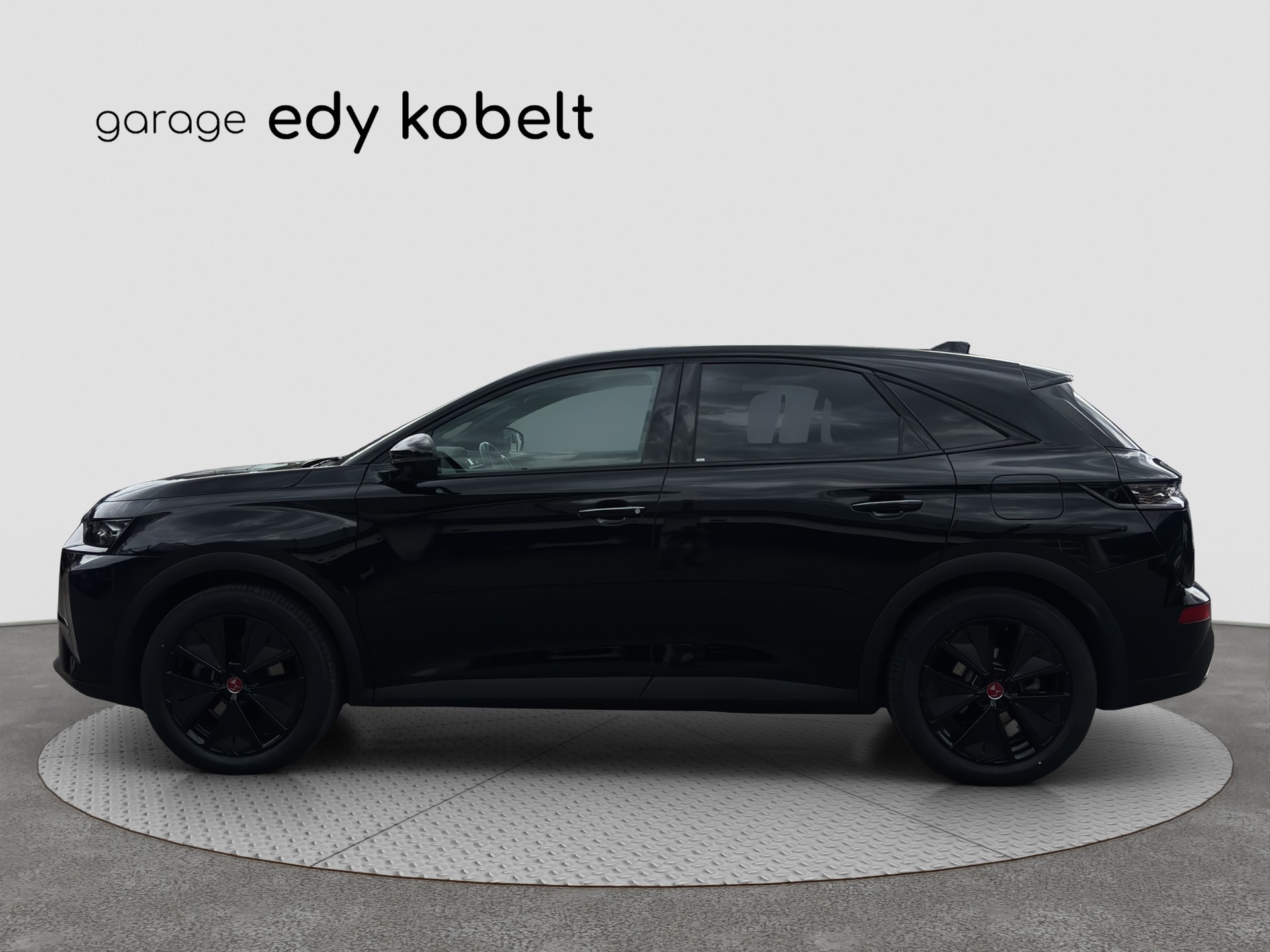 DS AUTOMOBILES DS 7 E-Tense 300 4x4 Ligne Noire-showroom-element-1