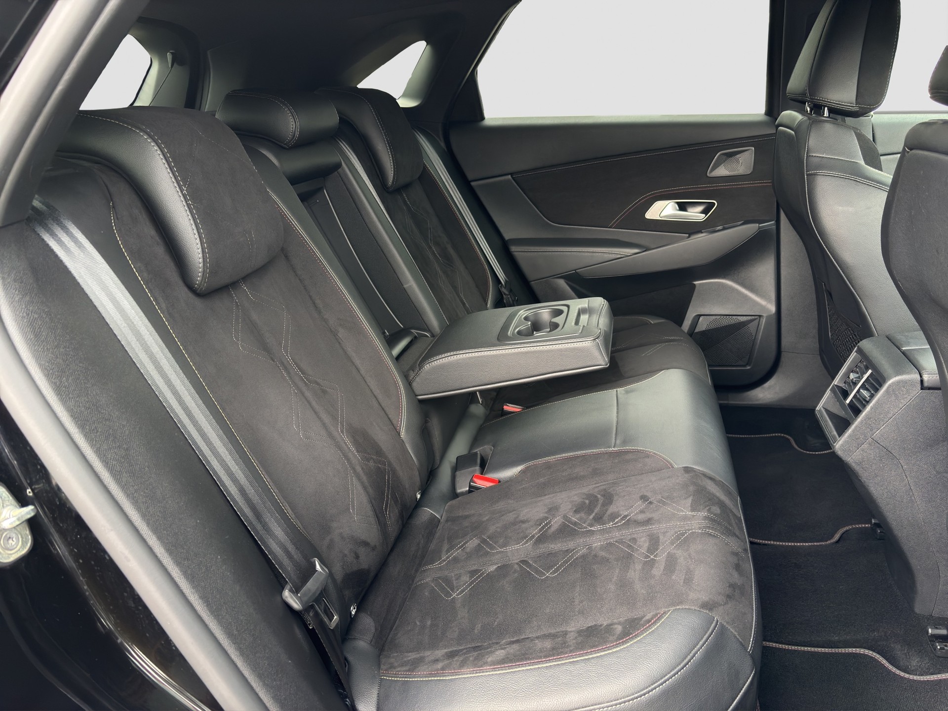 DS AUTOMOBILES DS 7 E-Tense 300 4x4 Ligne Noire-image-15