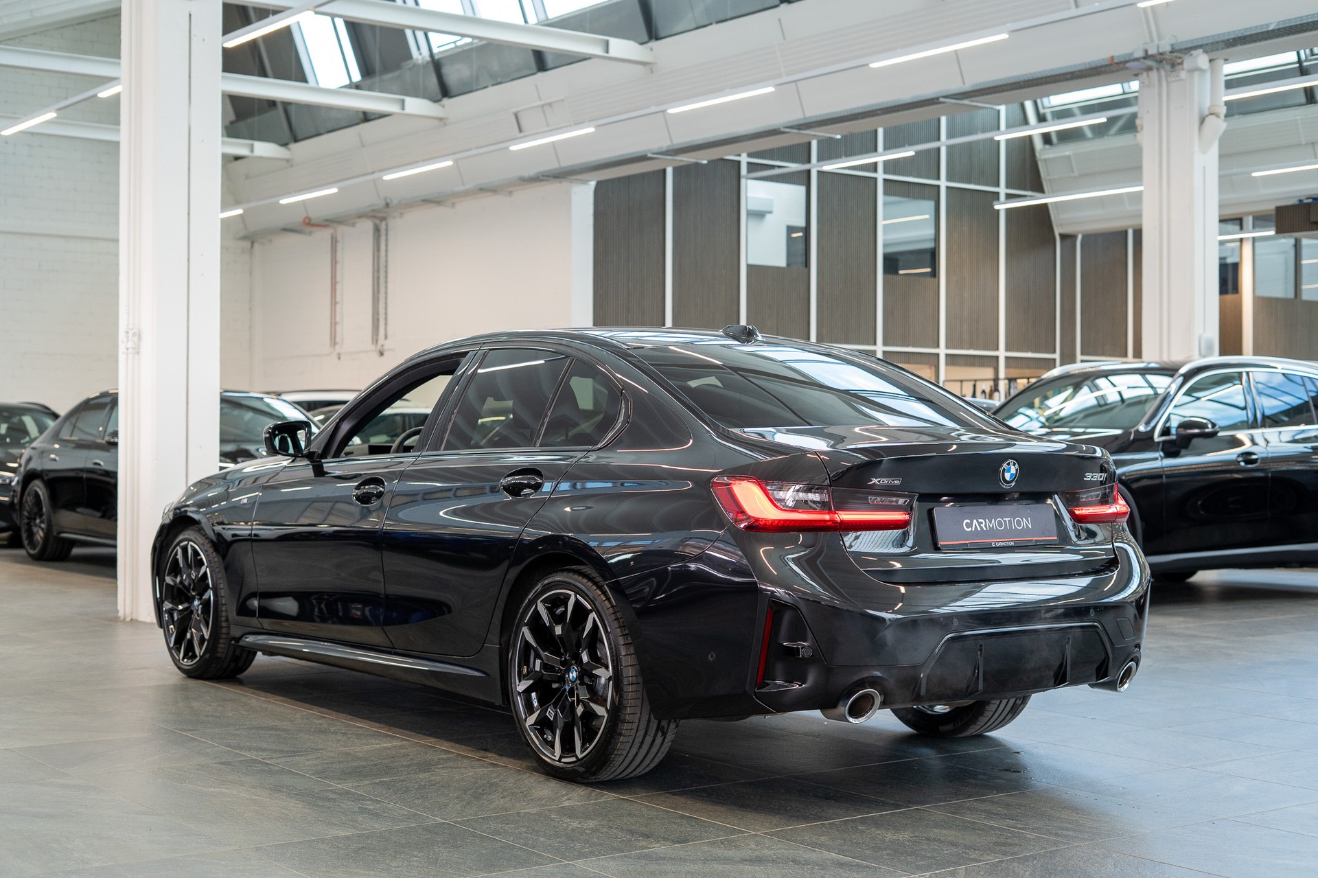 BMW 330i xDrive M Sport SAG / LCI / 360°Kamera / HeadUp-image-7
