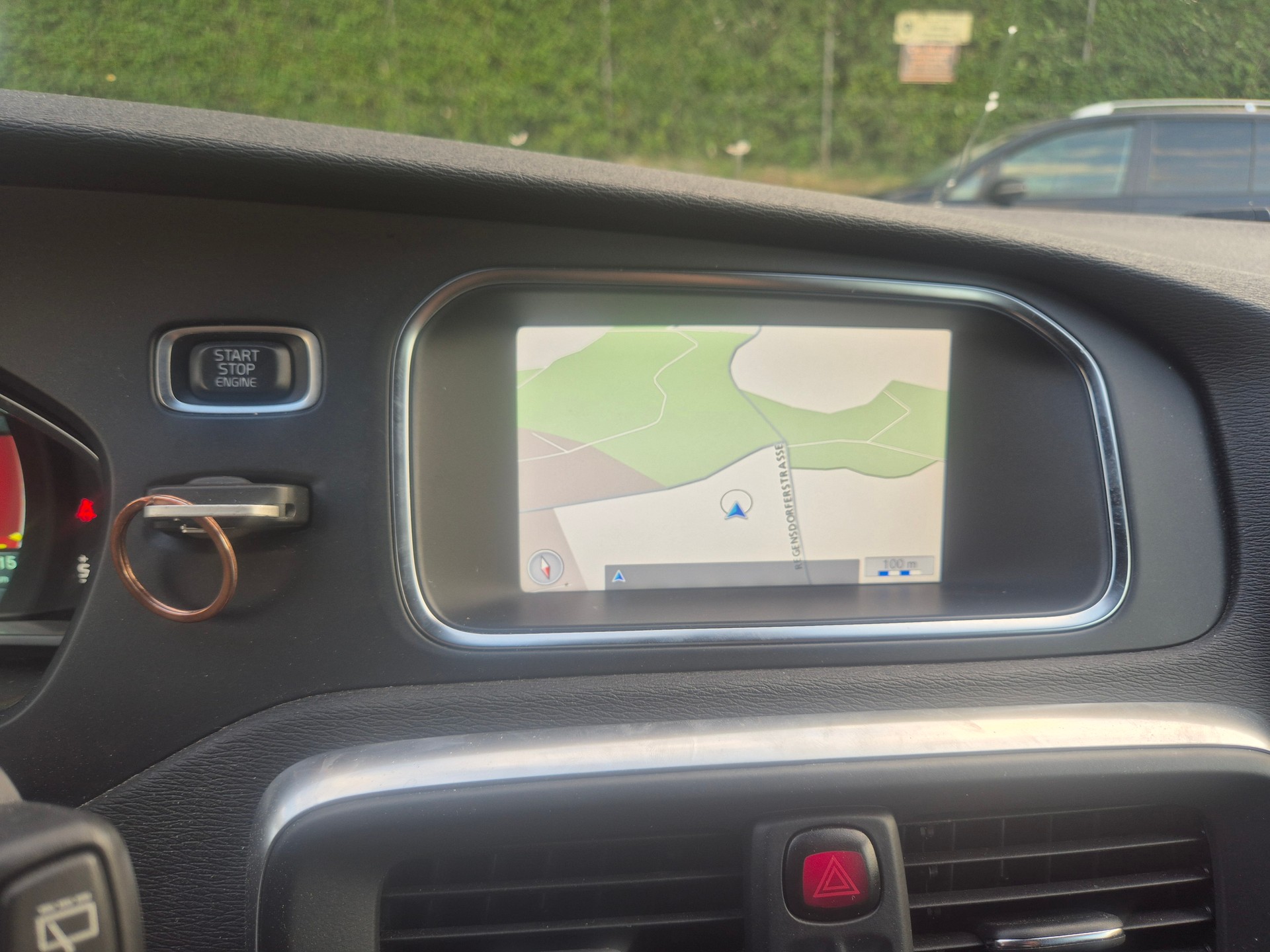 VOLVO V40 Cross Country T4 2.0 AWD Summum Geartronic-image-11