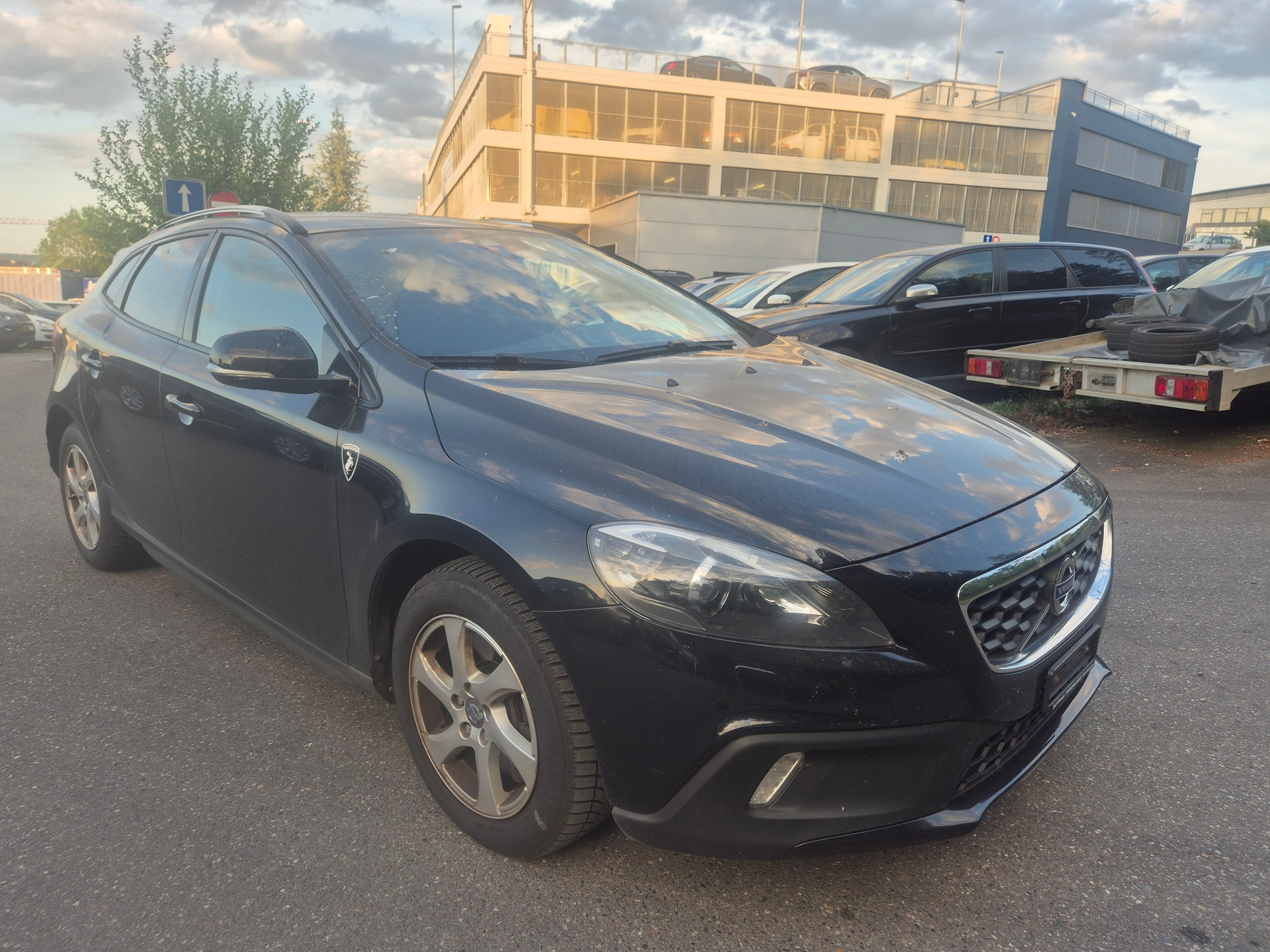 VOLVO V40 Cross Country T4 2.0 AWD Summum Geartronic-image-2