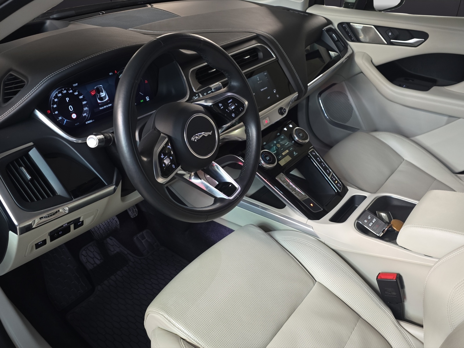 JAGUAR I-Pace EV400 HSE AWD-image-9