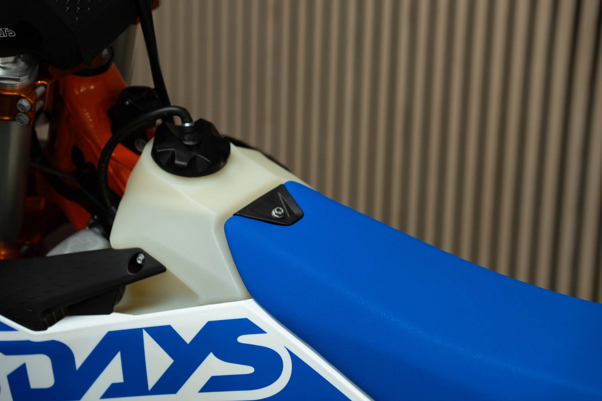 KTM 300 EXC 6DAYS-showroom-element-3