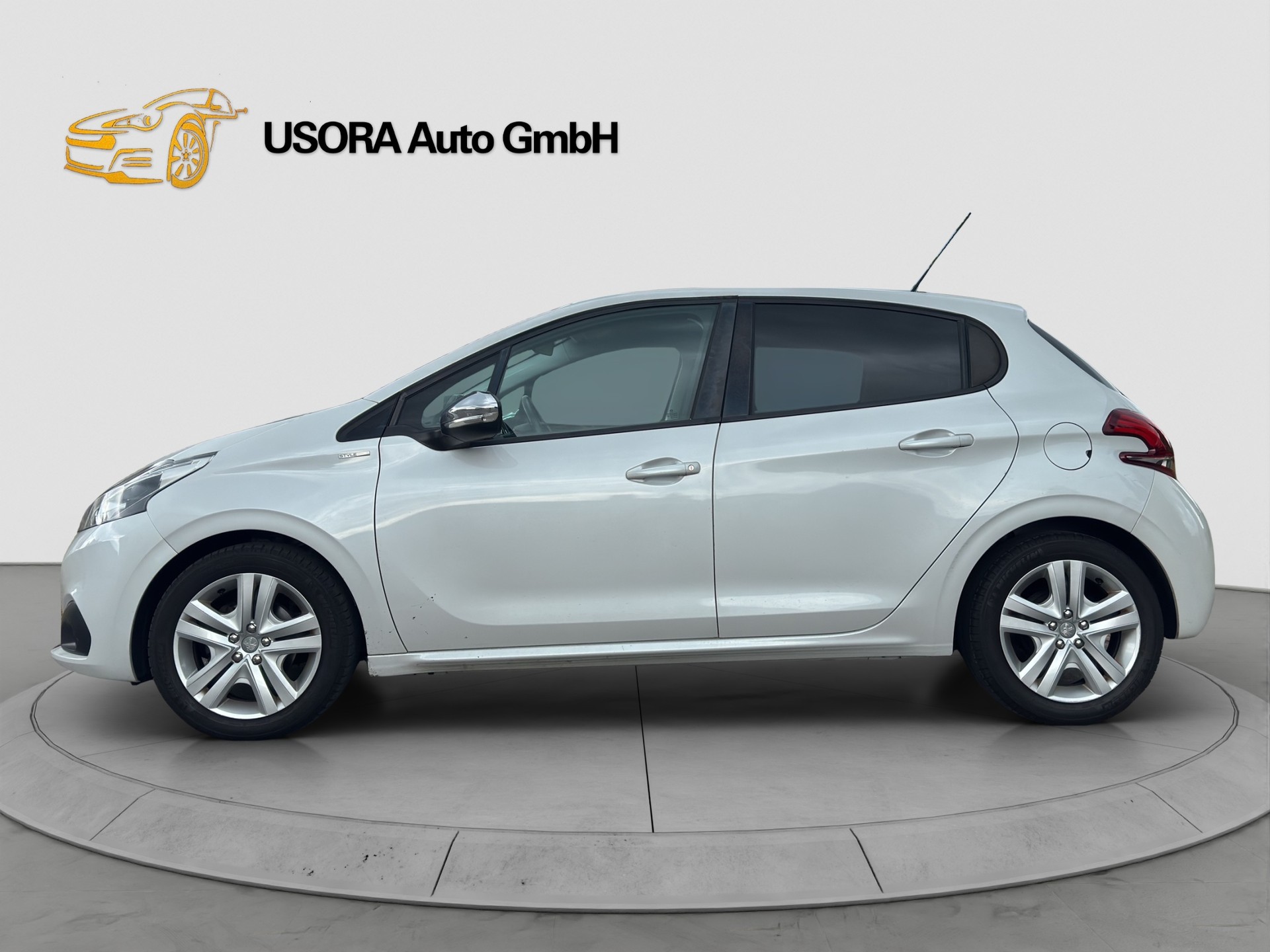 PEUGEOT 208 1.2 PureTech Style-image-1